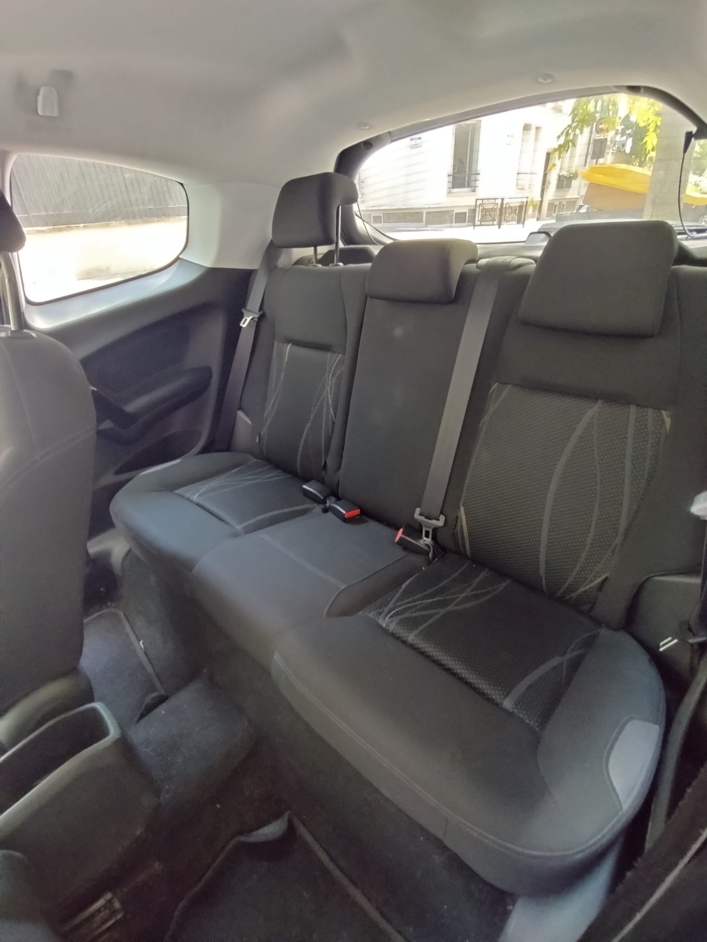 Peugeot 208 avec Port USB