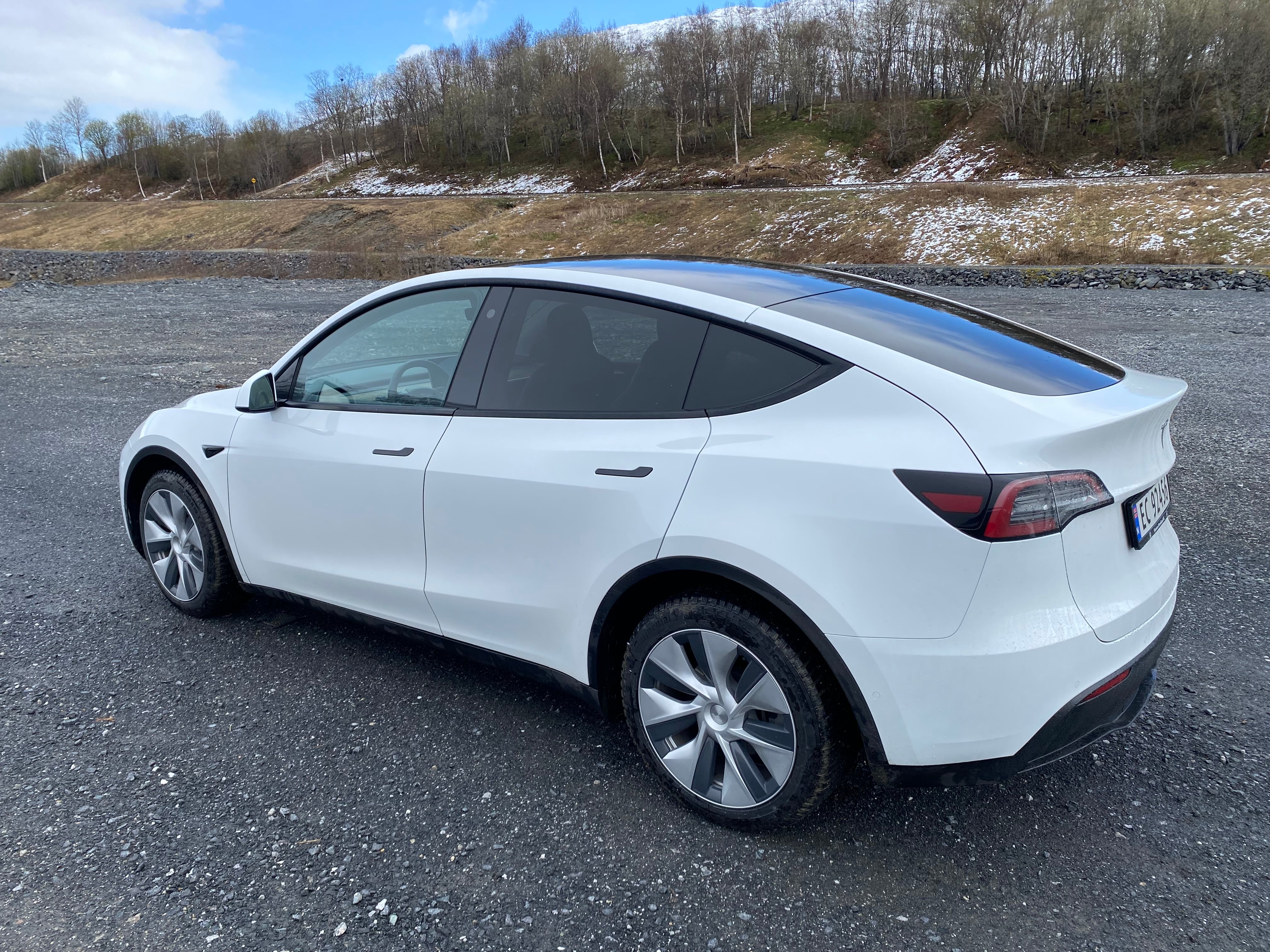 Tesla Model Y Long Range med Ryggekamera