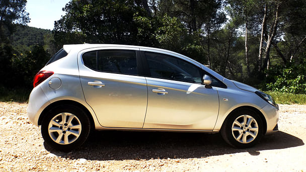 Opel Corsa Color Edition*clim*bluethooth*Parking Rond point du Prado avec Climatisation