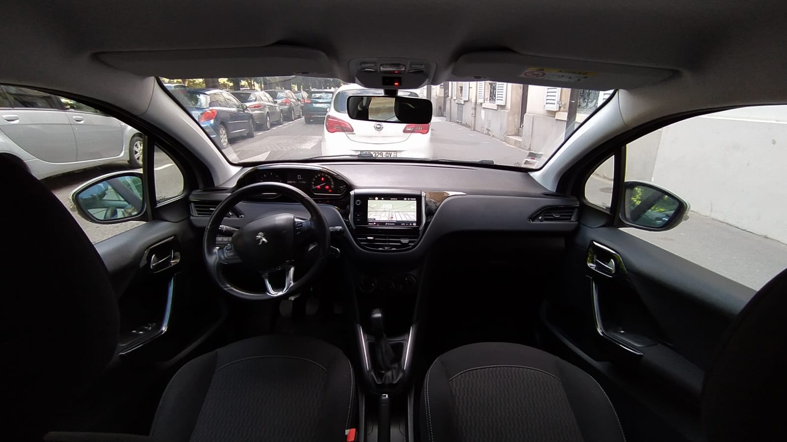 Peugeot 208 avec Régulateur de vitesse