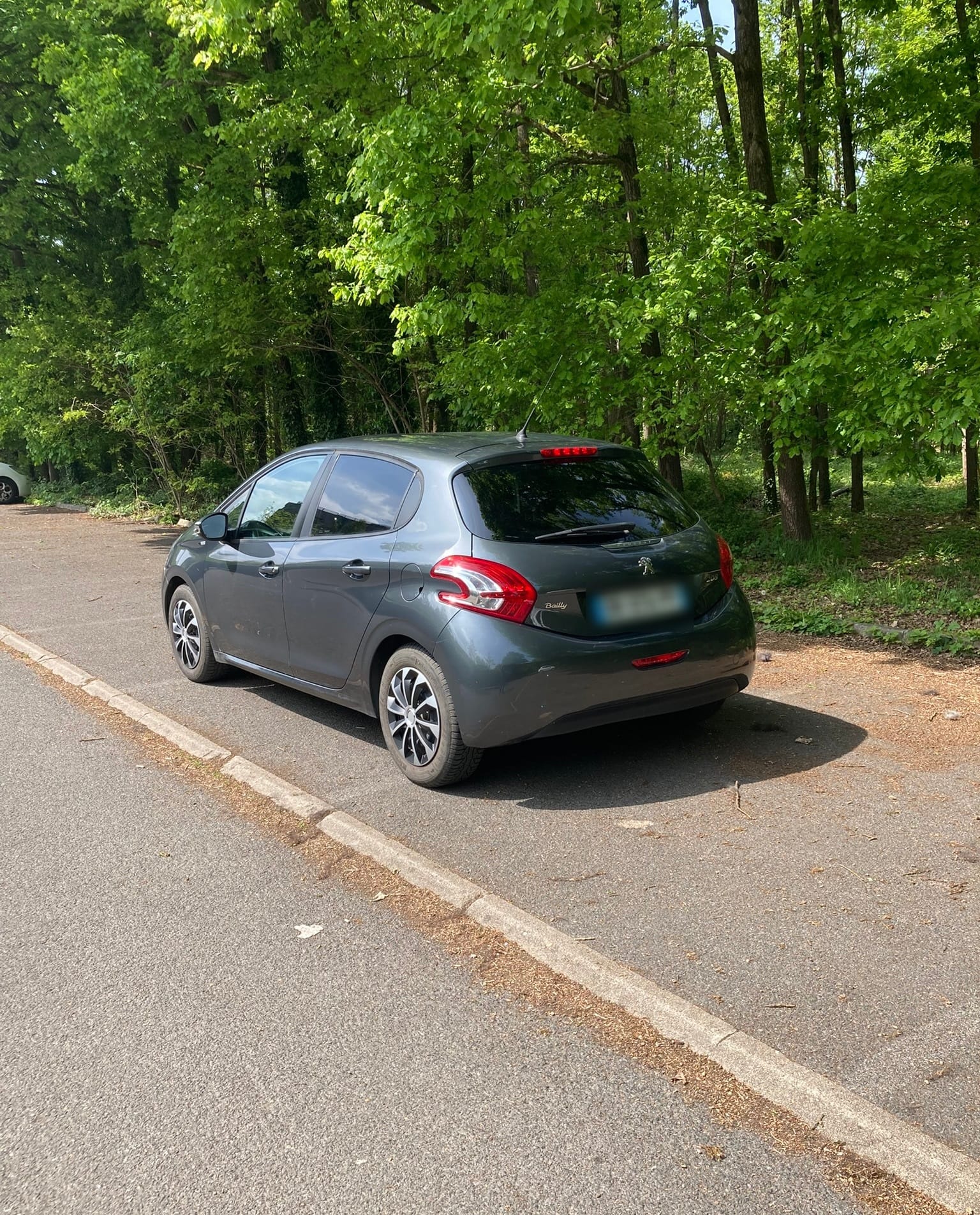Peugeot 208, 2014, Essence 95