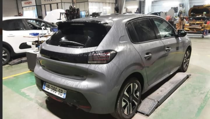 Peugeot 208 avec Climatisation