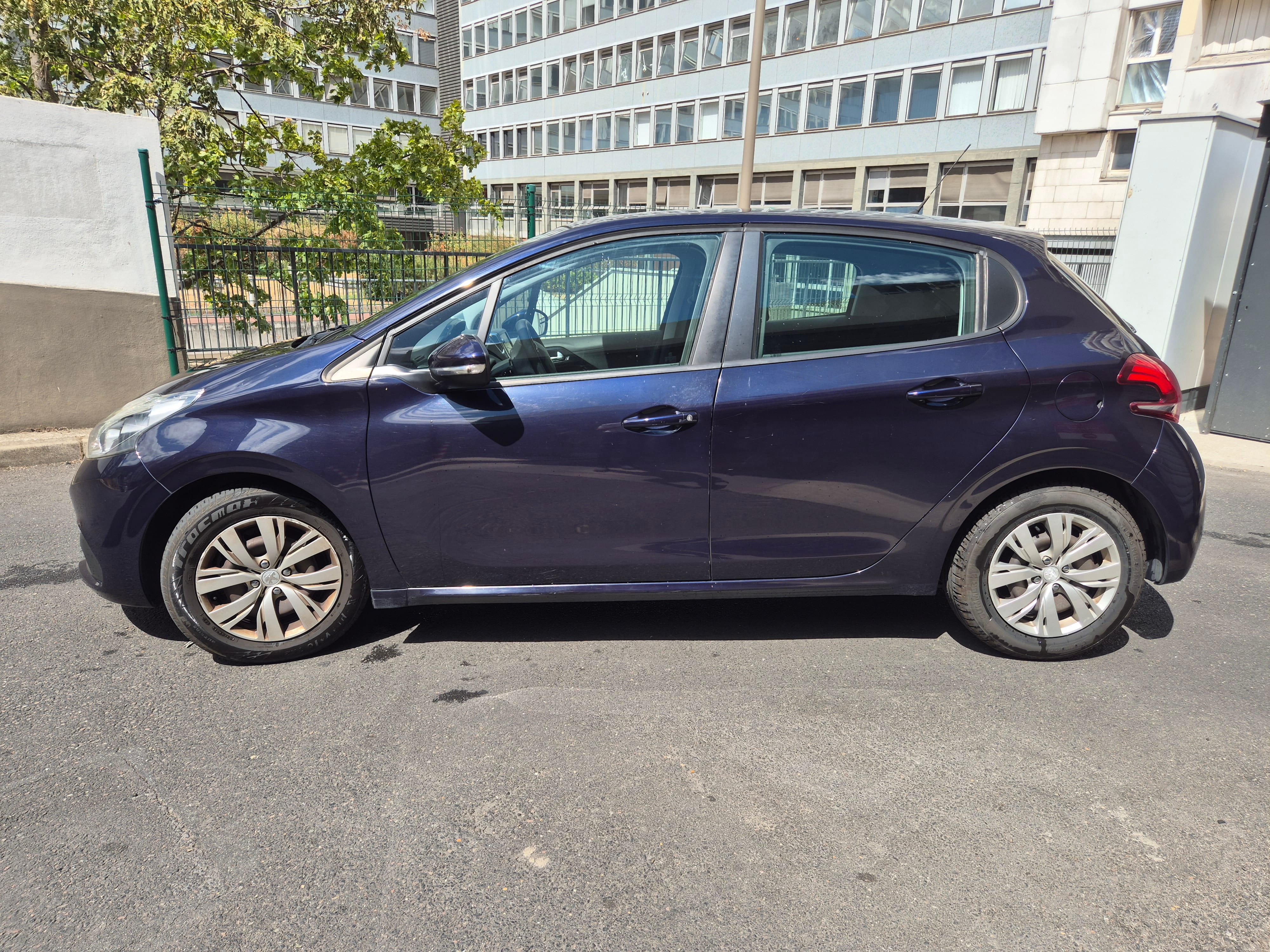 Peugeot 208 avec Climatisation