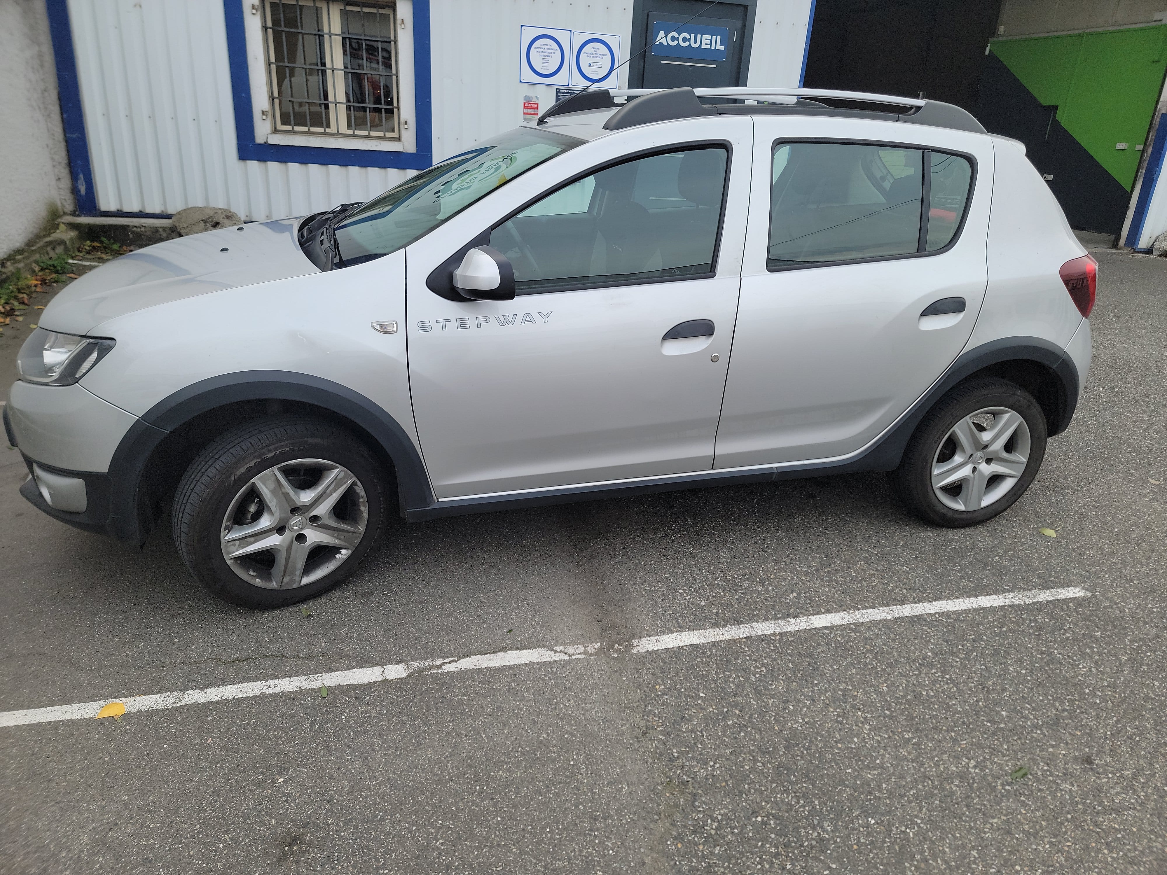 Dacia Sandero avec Climatisation