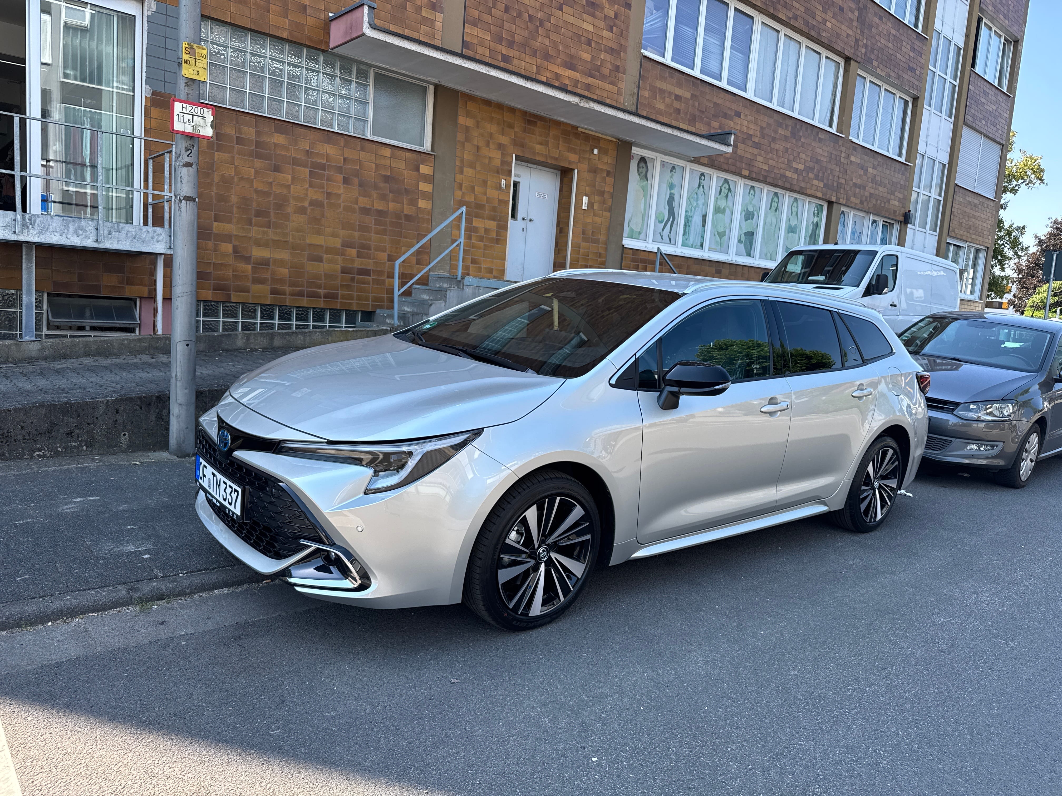 Toyota Corolla Touring Sports Collection Hybrid, 2026, Super 95 / Électrique (hybride), automatique