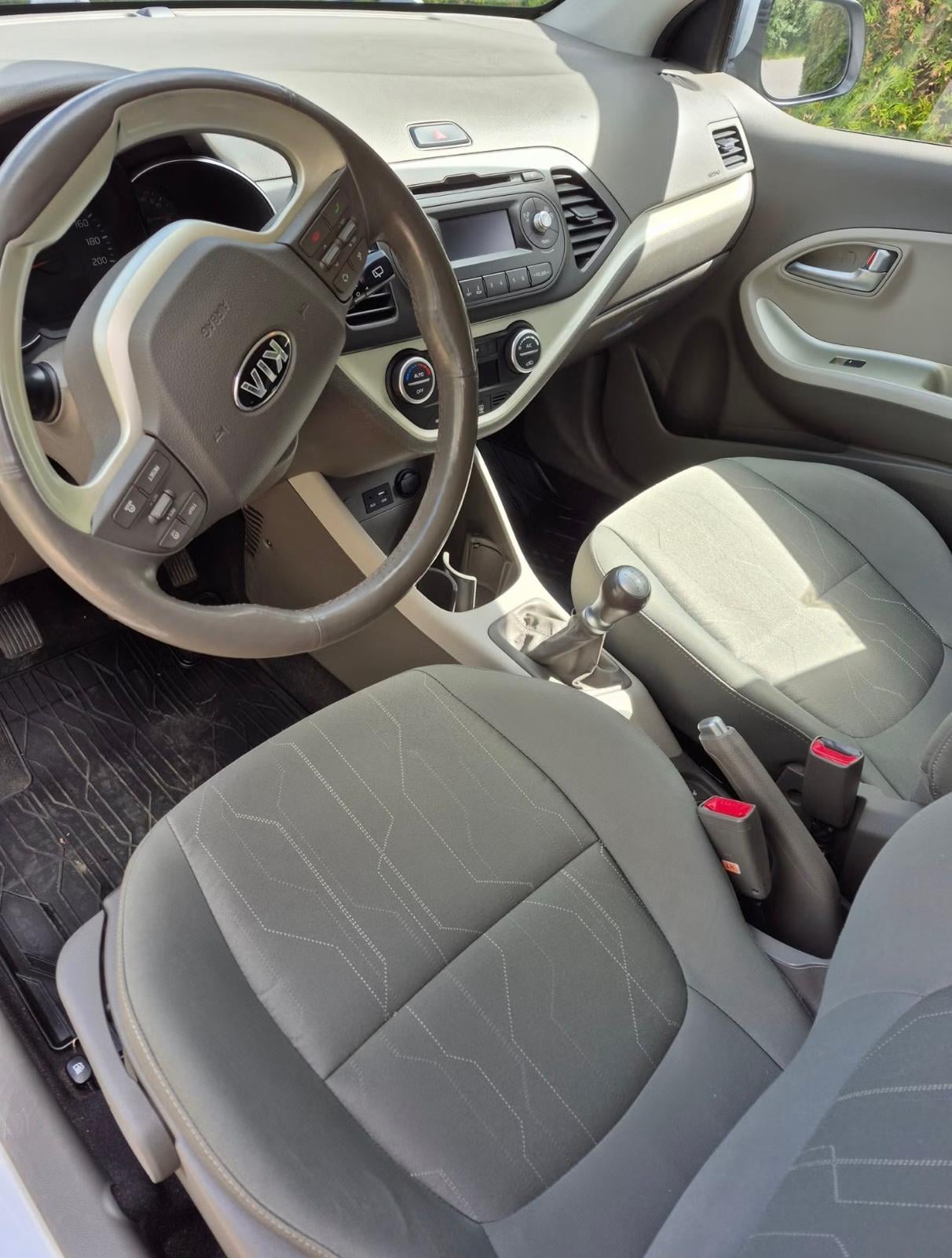 Kia Picanto Bensin 2016 med Vinterdekk
