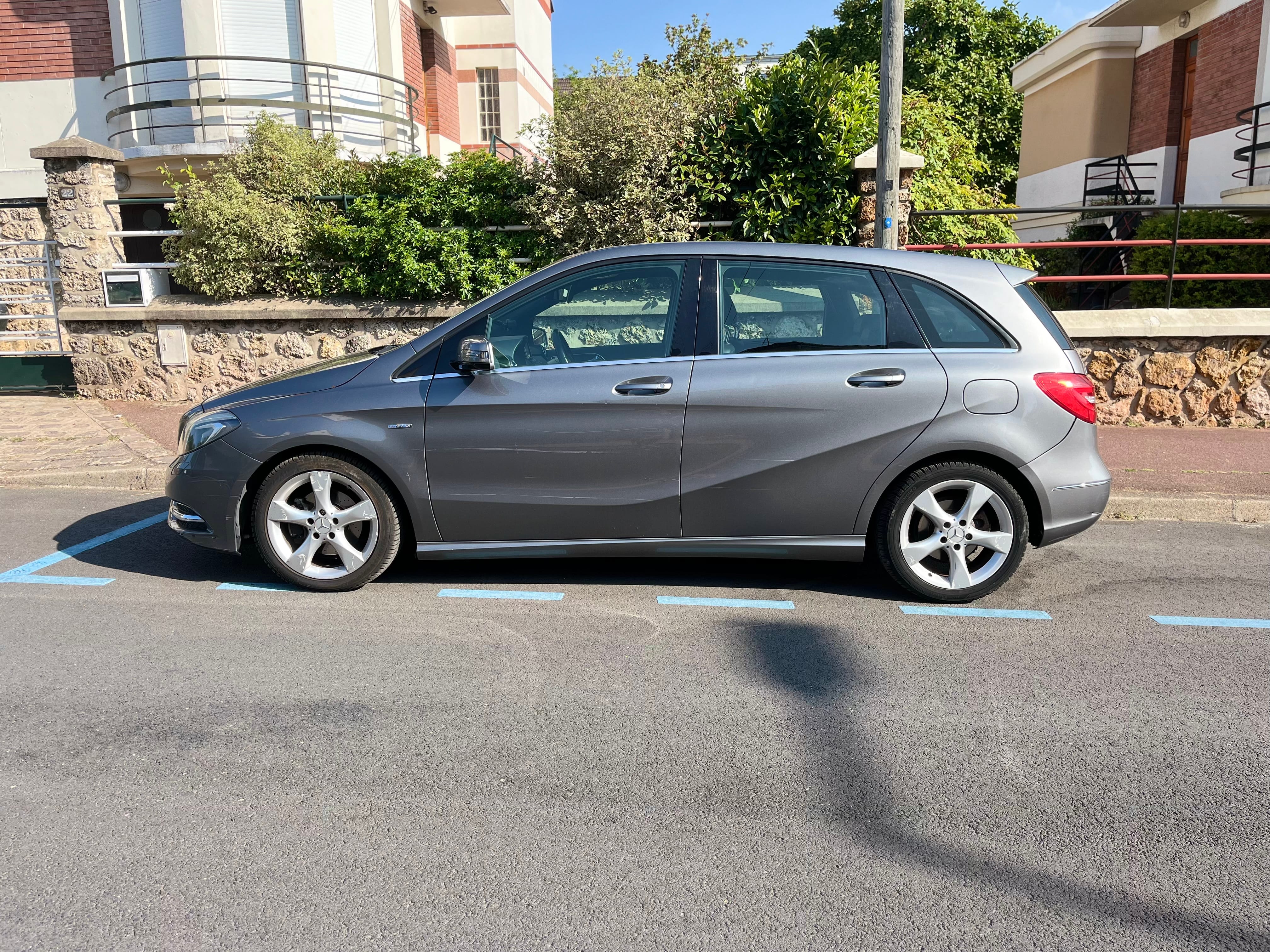 Mercedes Classe B avec Climatisation