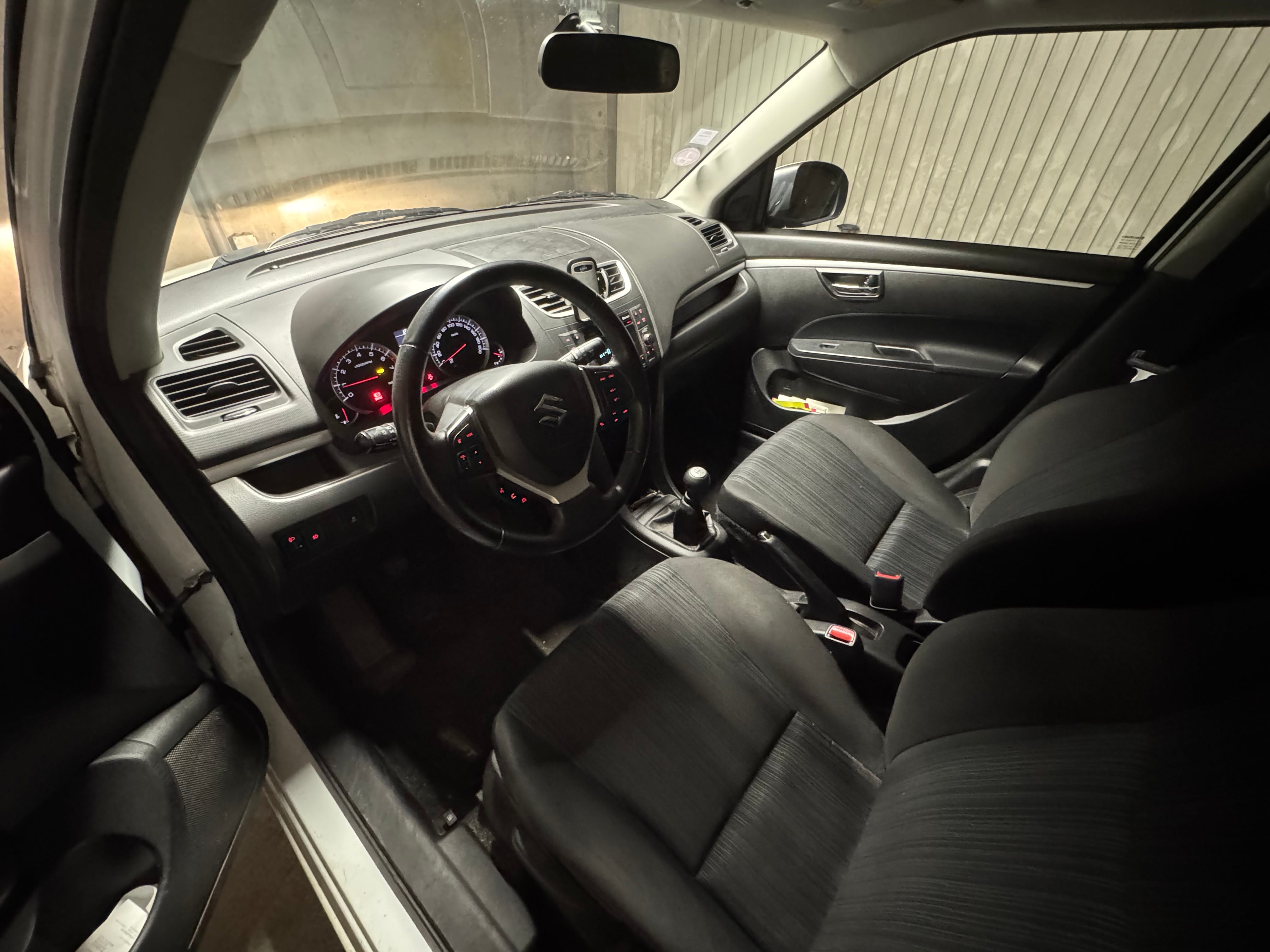Suzuki Swift 1.2 essence avec Quatre roues motrices