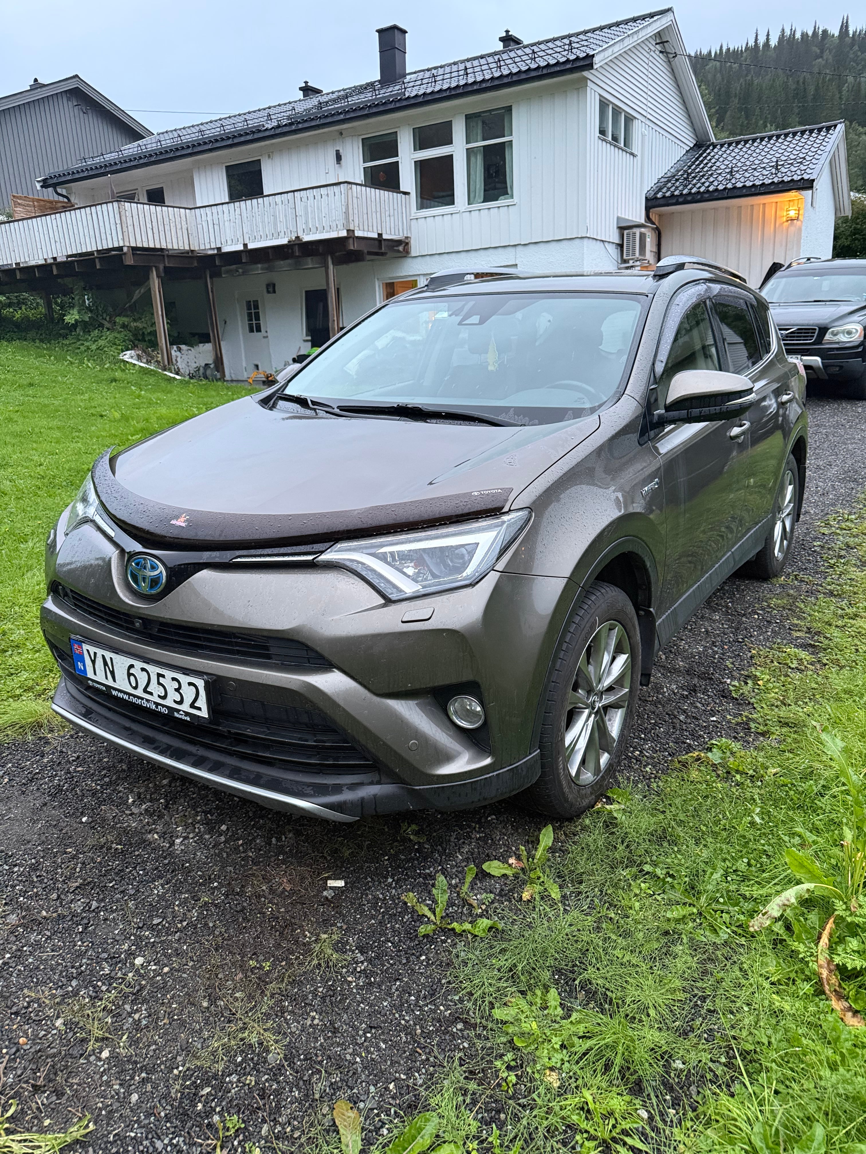 Toyota RAV 4 Hybrid med Apple CarPlay