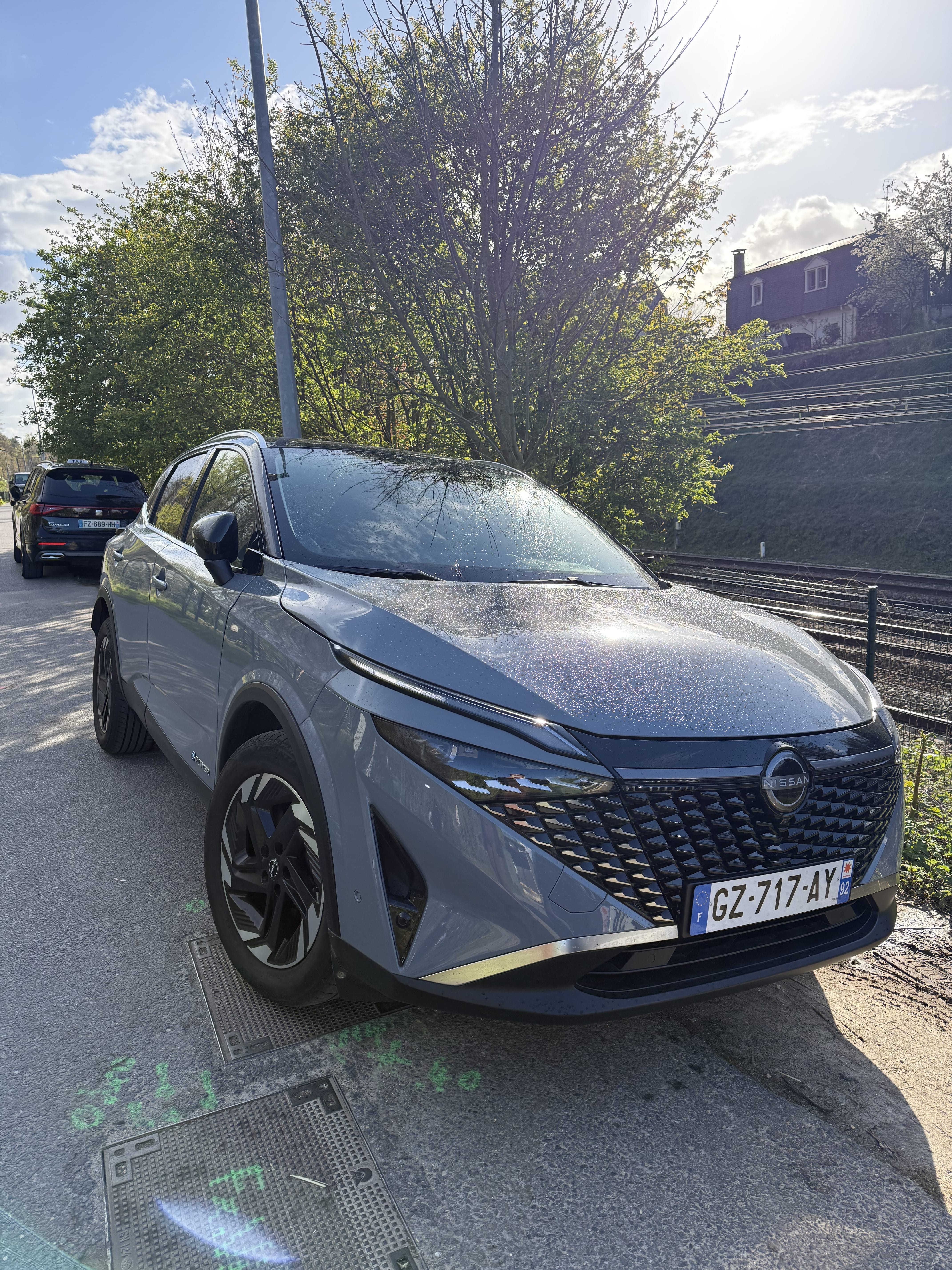Nissan Qashqai, 2024, Essence 98 / Électrique (hybride), automatique