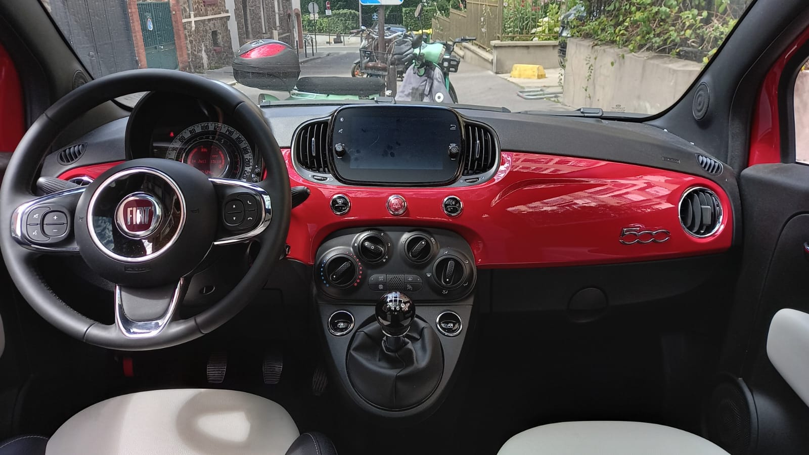 Fiat 500 Dolcevita avec Apple CarPlay