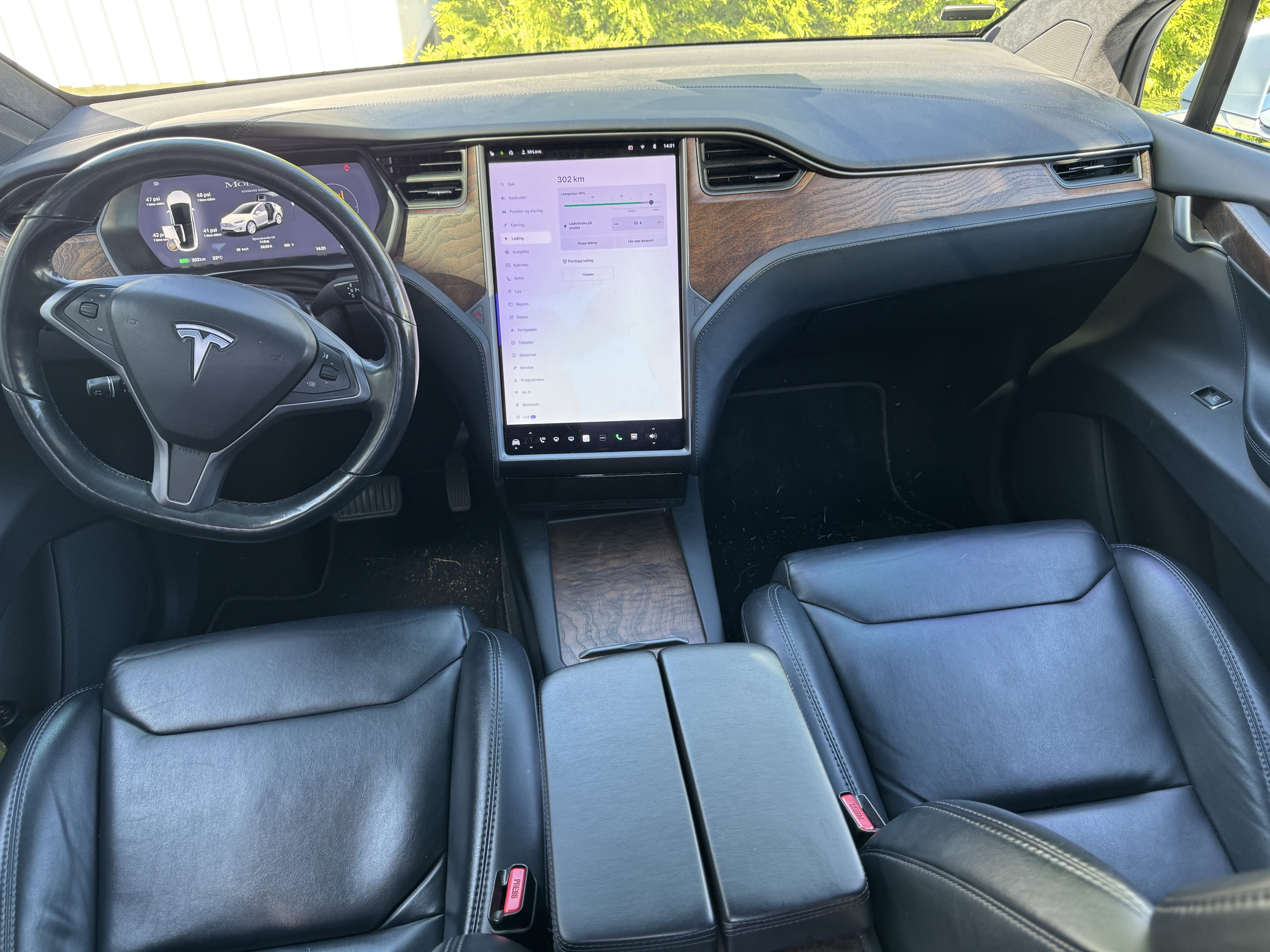 Tesla Model X med Bluetooth audio