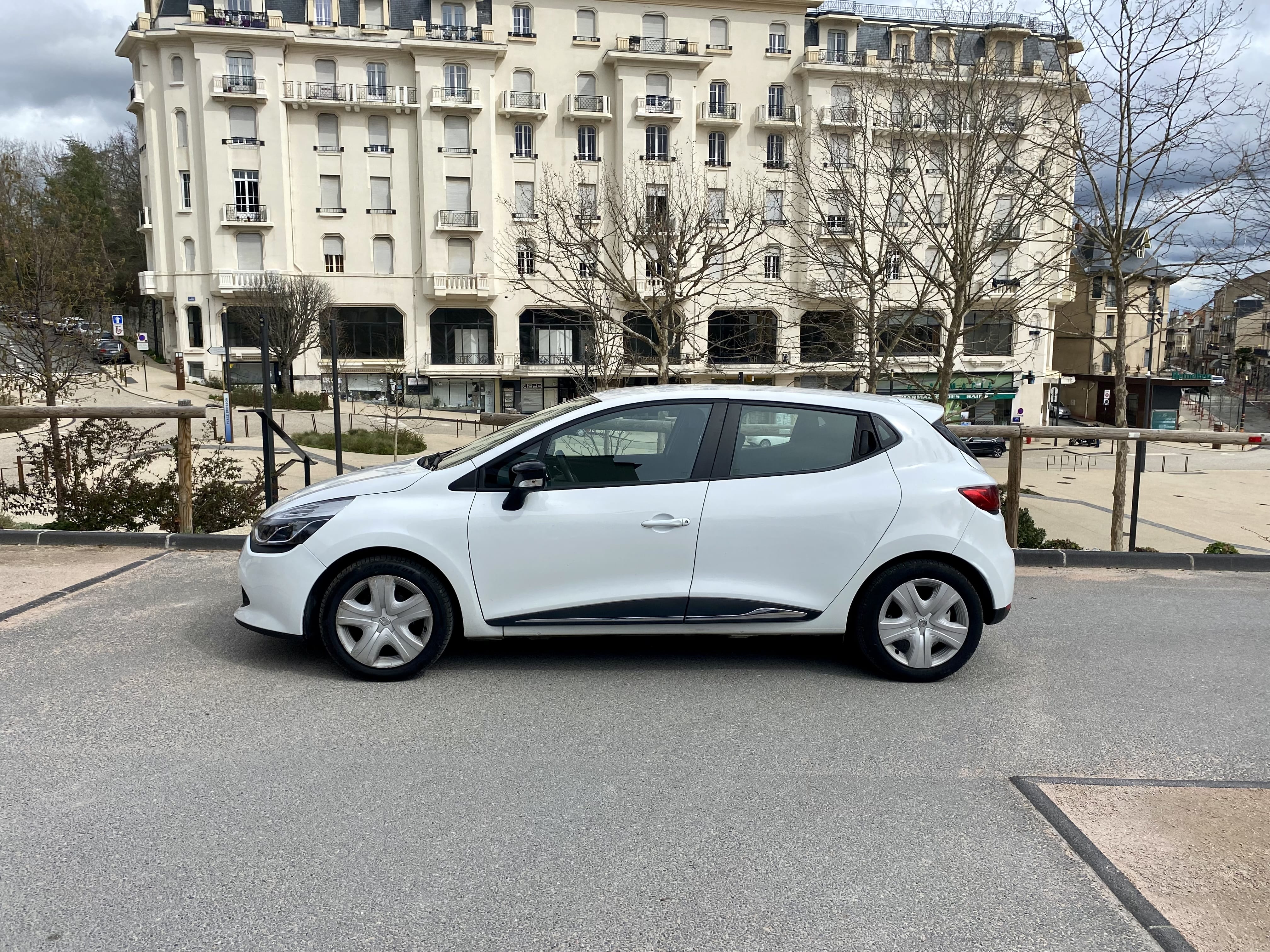 Renault Clio avec Climatisation