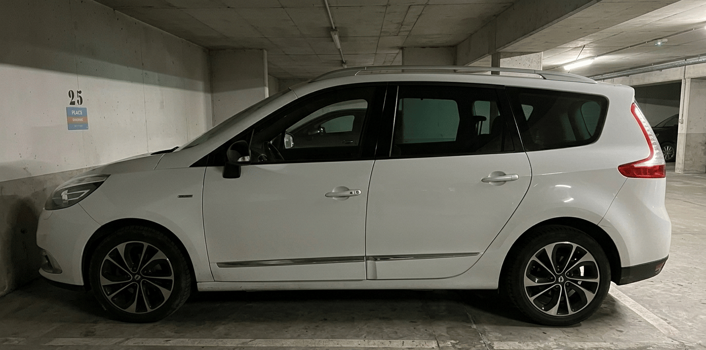Renault Scenic EF267EH avec Climatisation