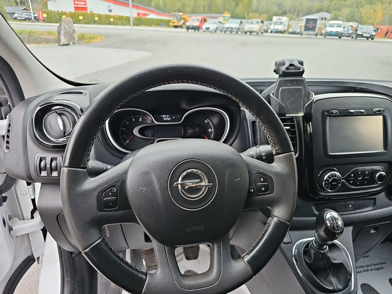 Opel Vivaro med GPS