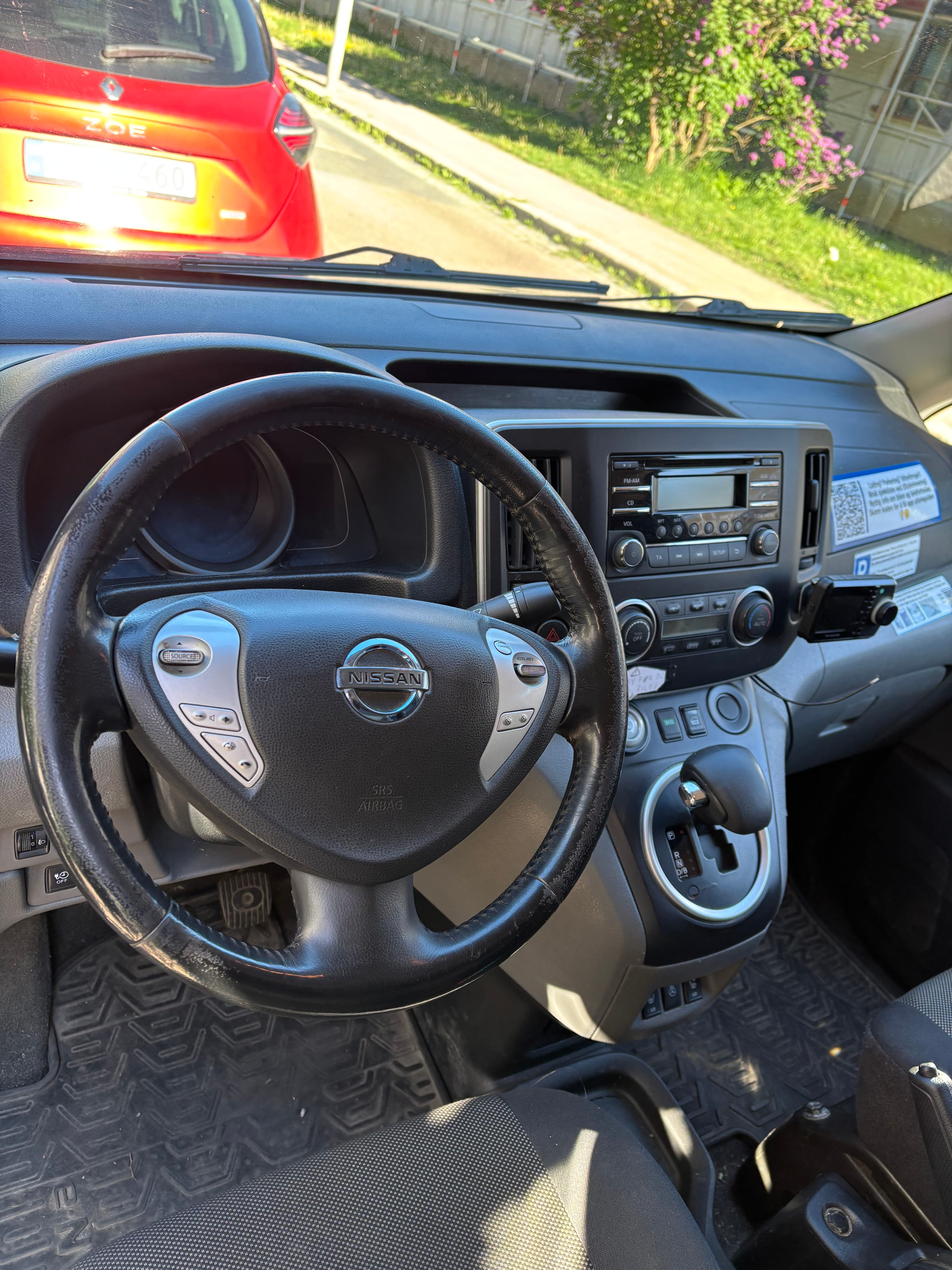Nissan e-NV200 Varebil 2 - 40kWh (200-230km rekkevidde).. mit Bluetooth-Audio