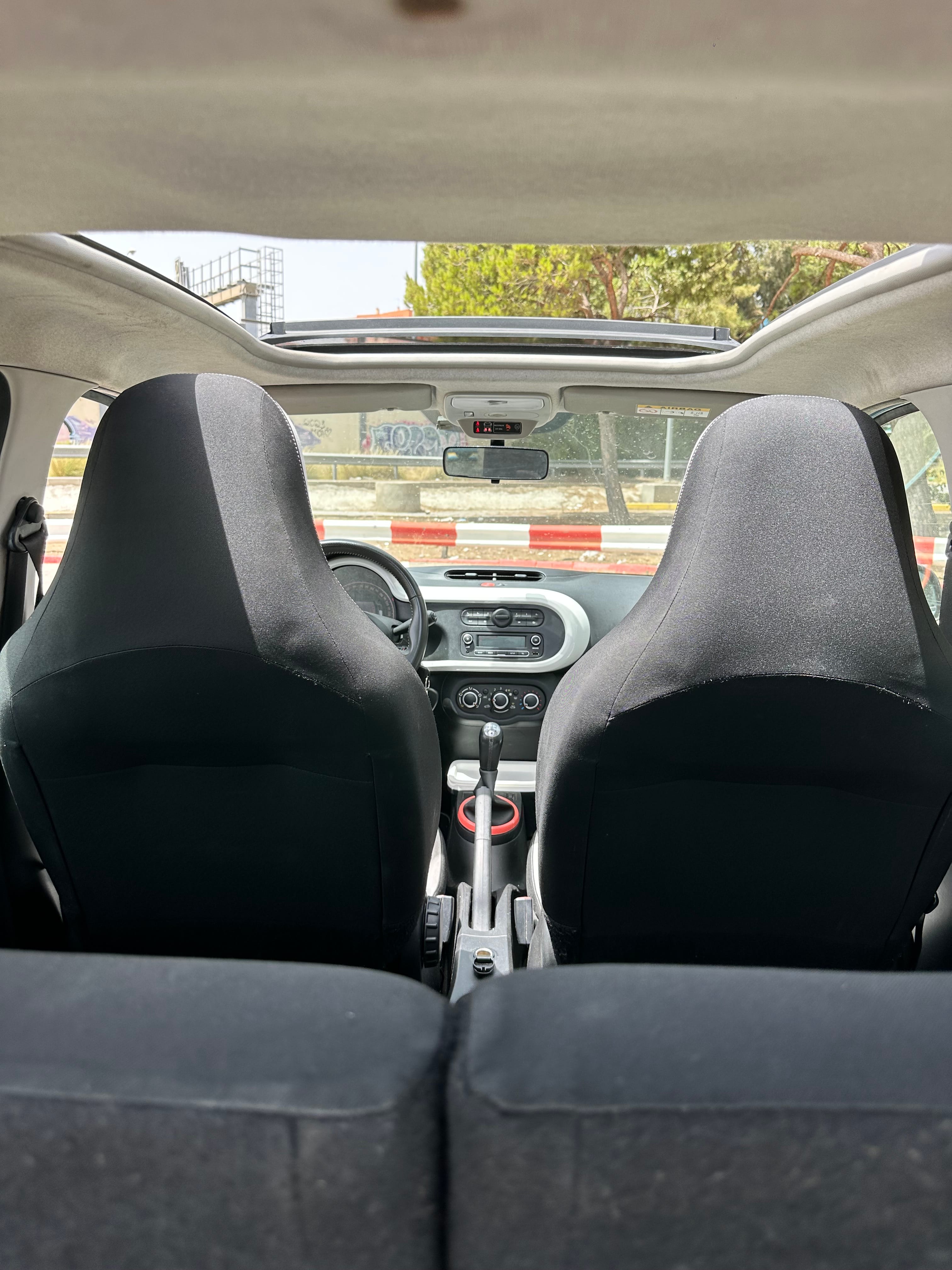 Renault Twingo III with Bluetooth audio