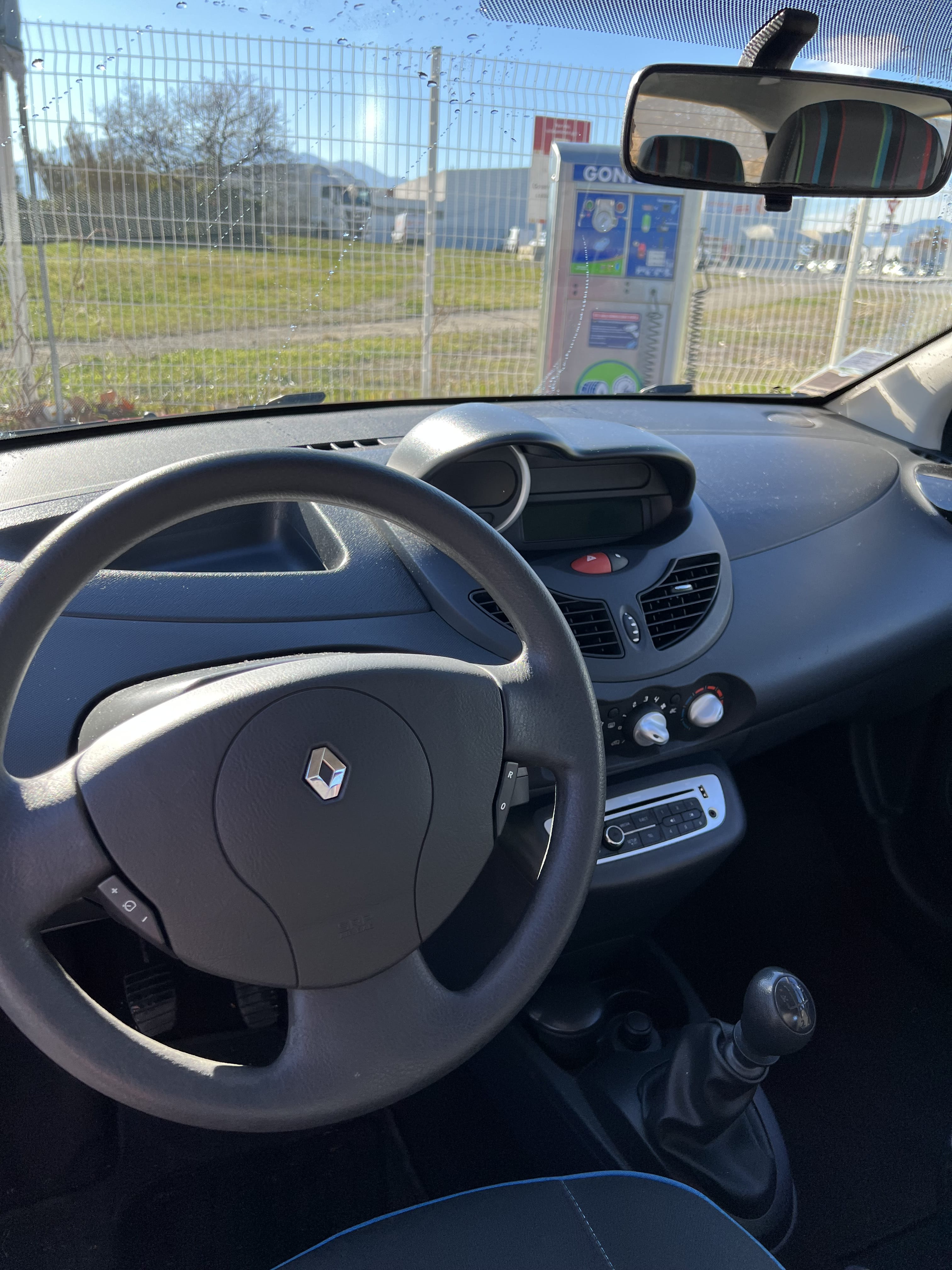 Renault Twingo II 75 cv avec Siège bébé