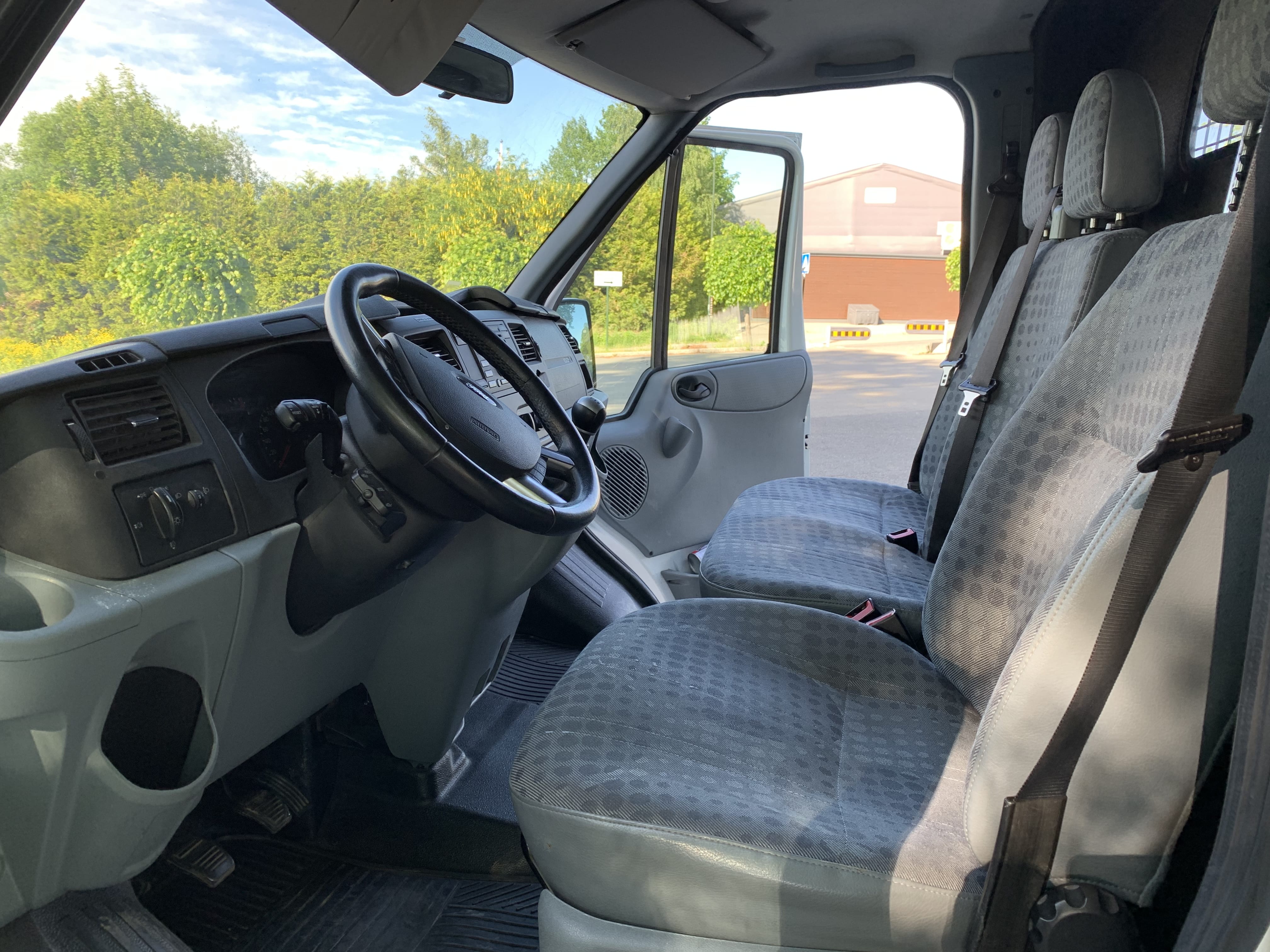 Ford Transit Varebil 2.2 Diesel 125 HK med Bluetooth audio