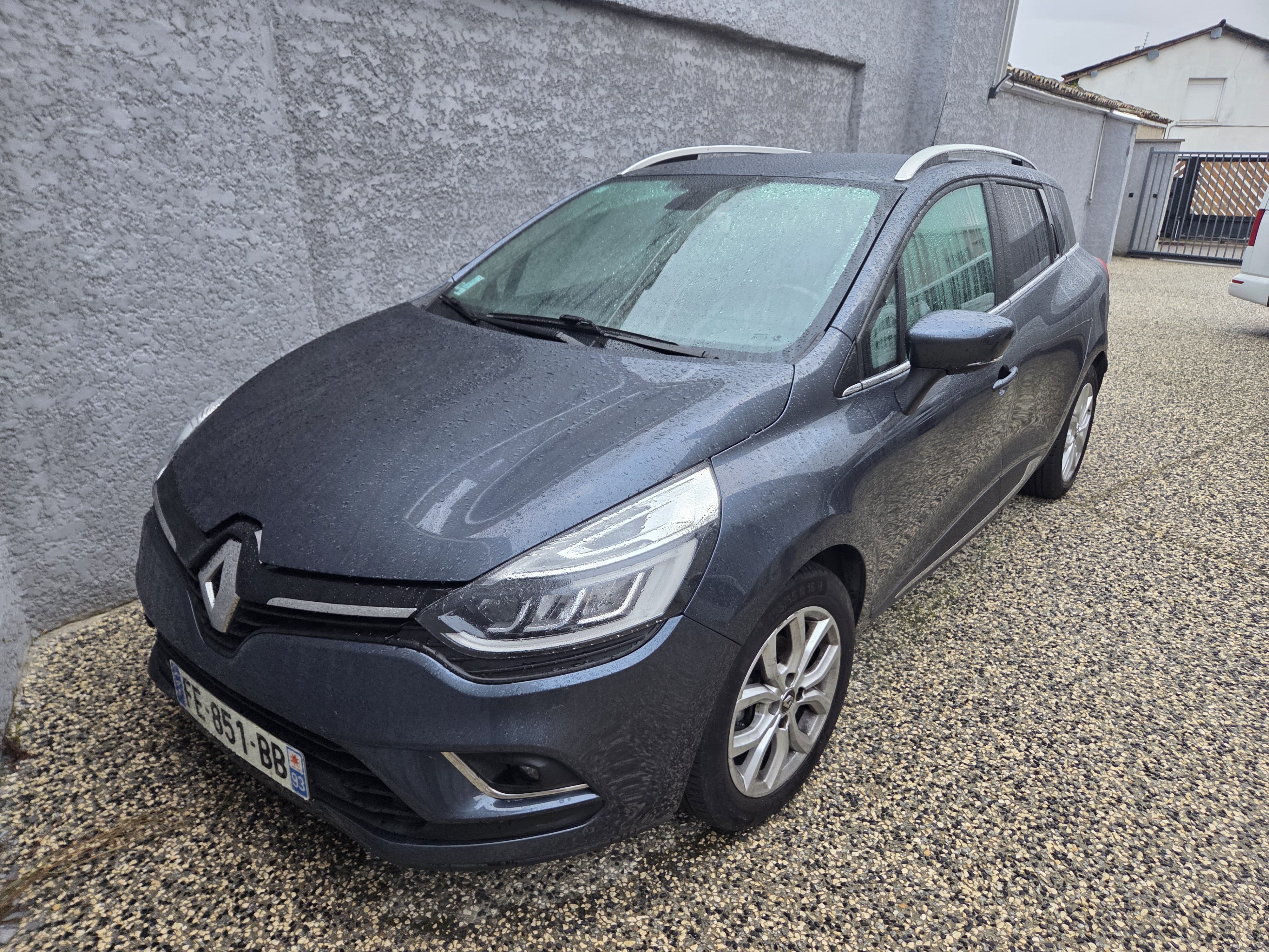 Renault Clio Estate Break 90 CV Essence, faible consommation, pneus neige, 2019, Essence 95