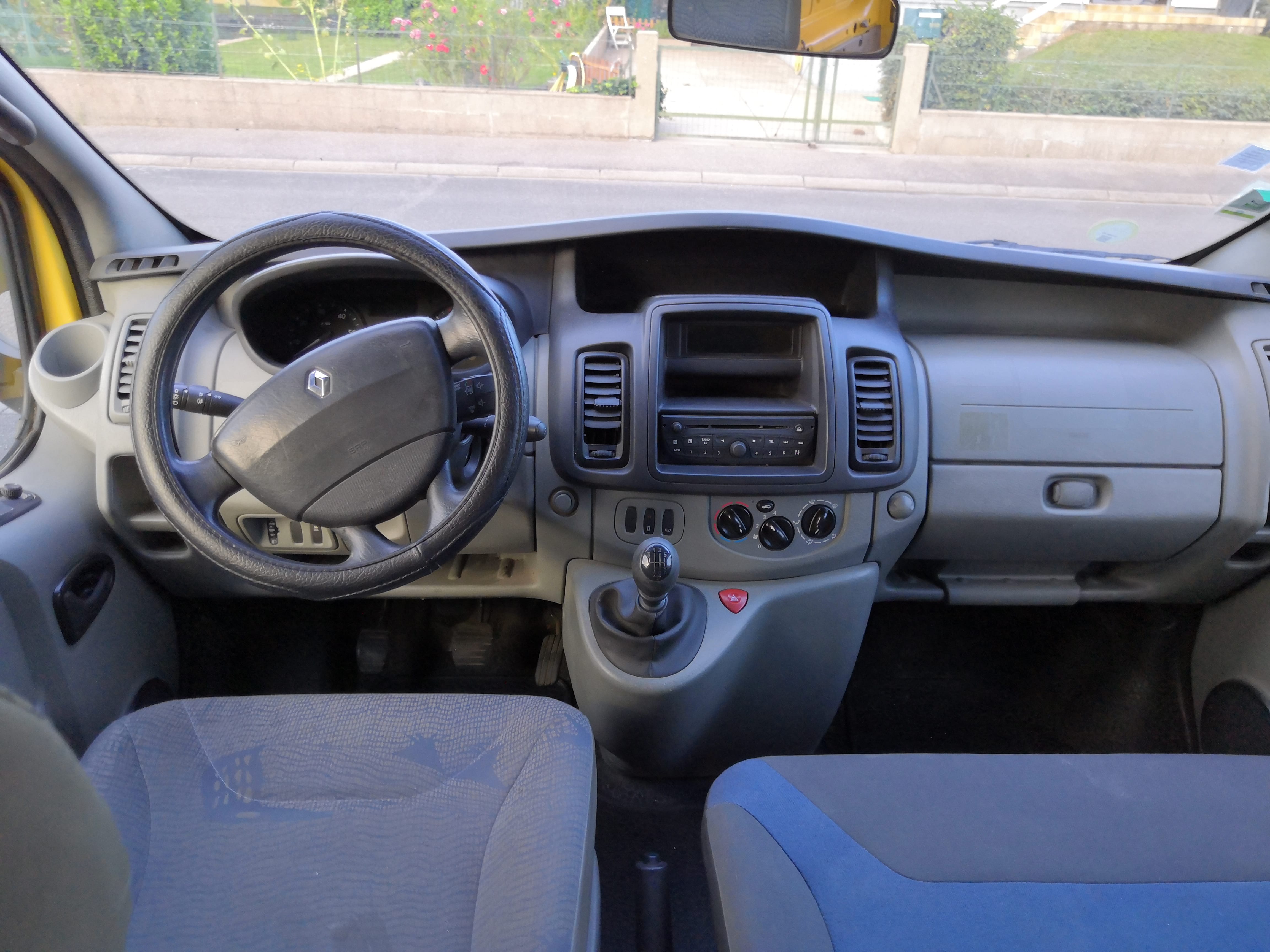 Renault Trafic 2.0 avec Port USB