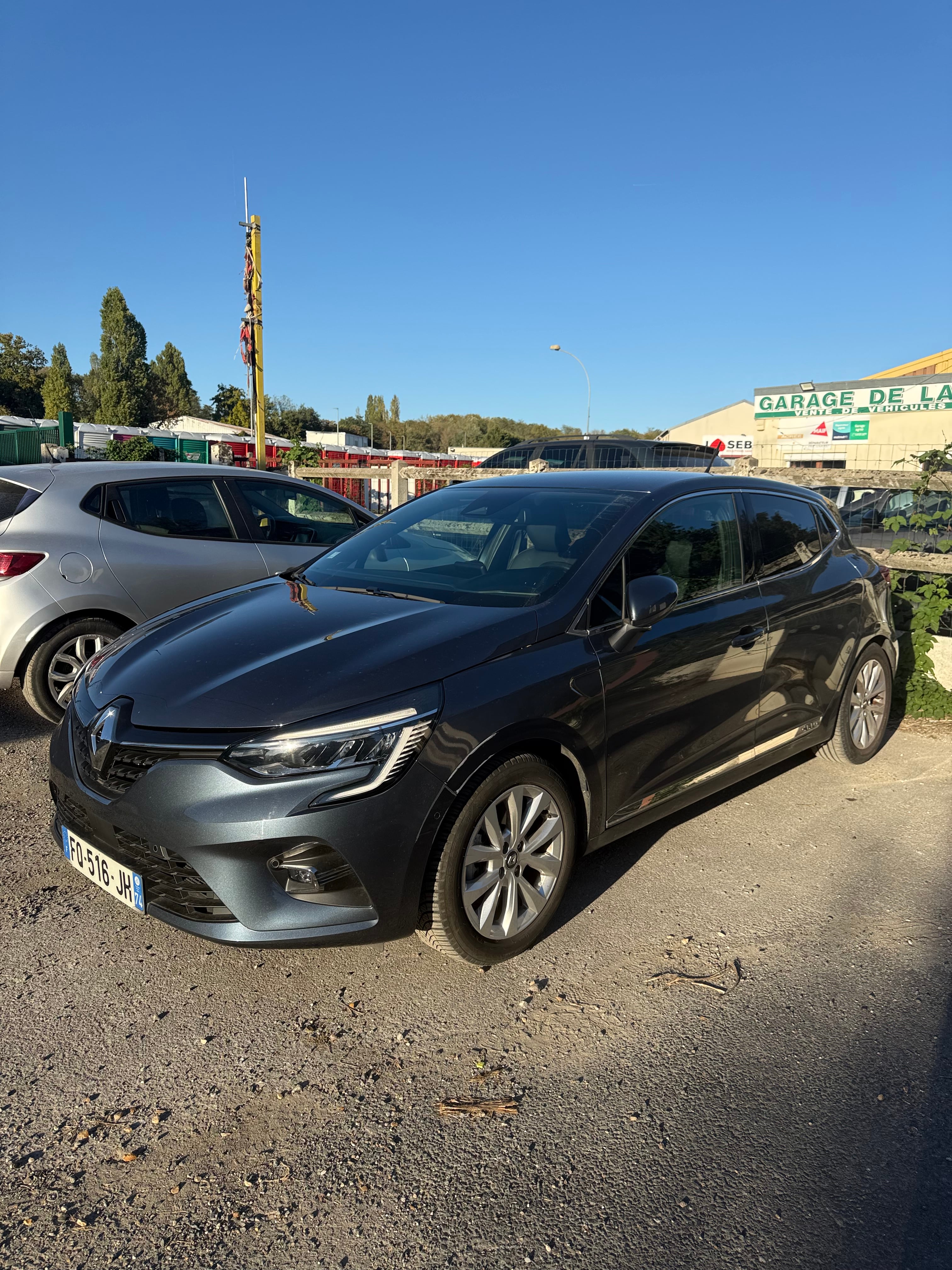 Renault Clio E-tech, 2020, Essence 95 / Électrique (hybride), automatique