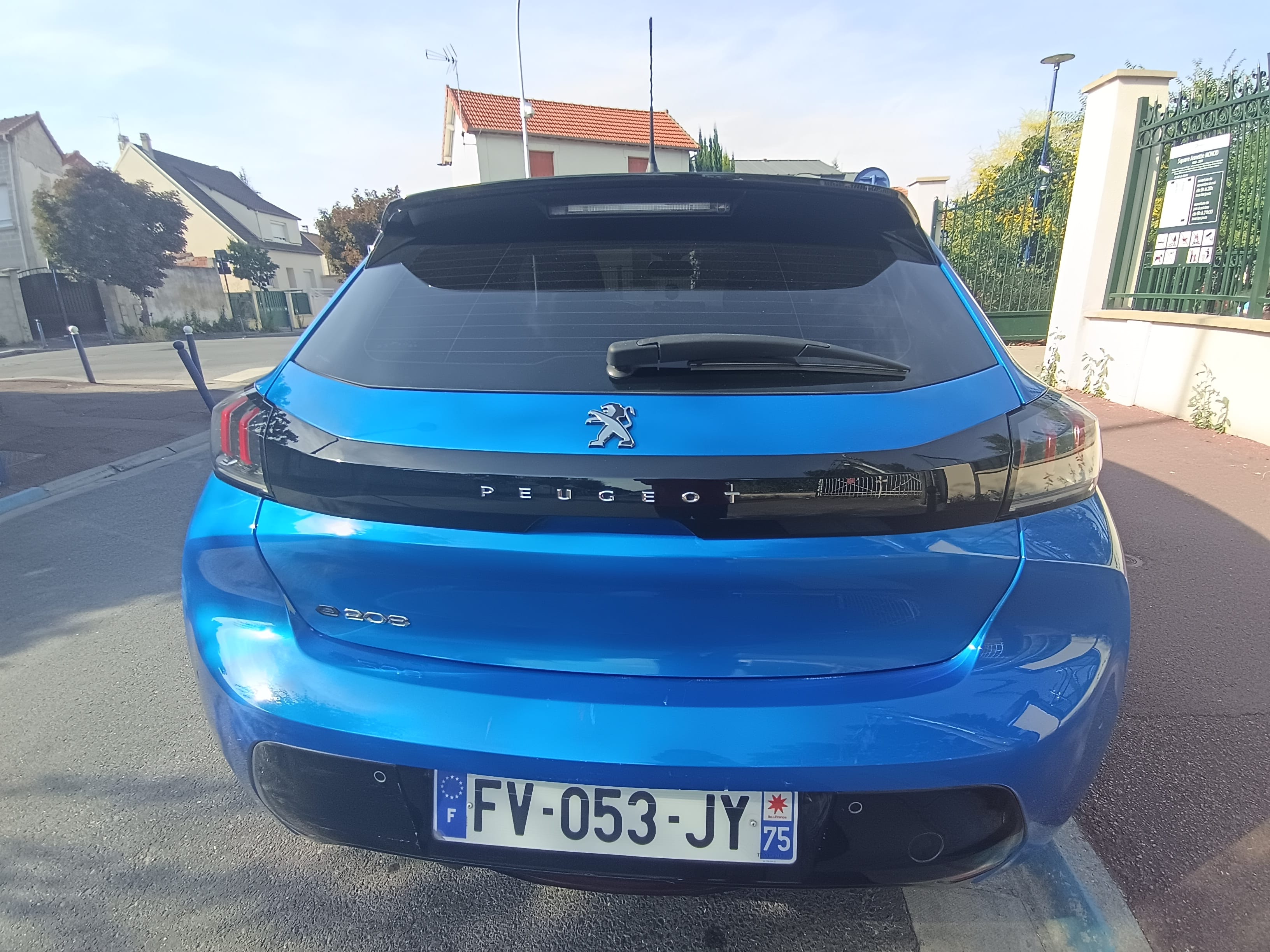 Peugeot e-208 Allure avec Régulateur de vitesse