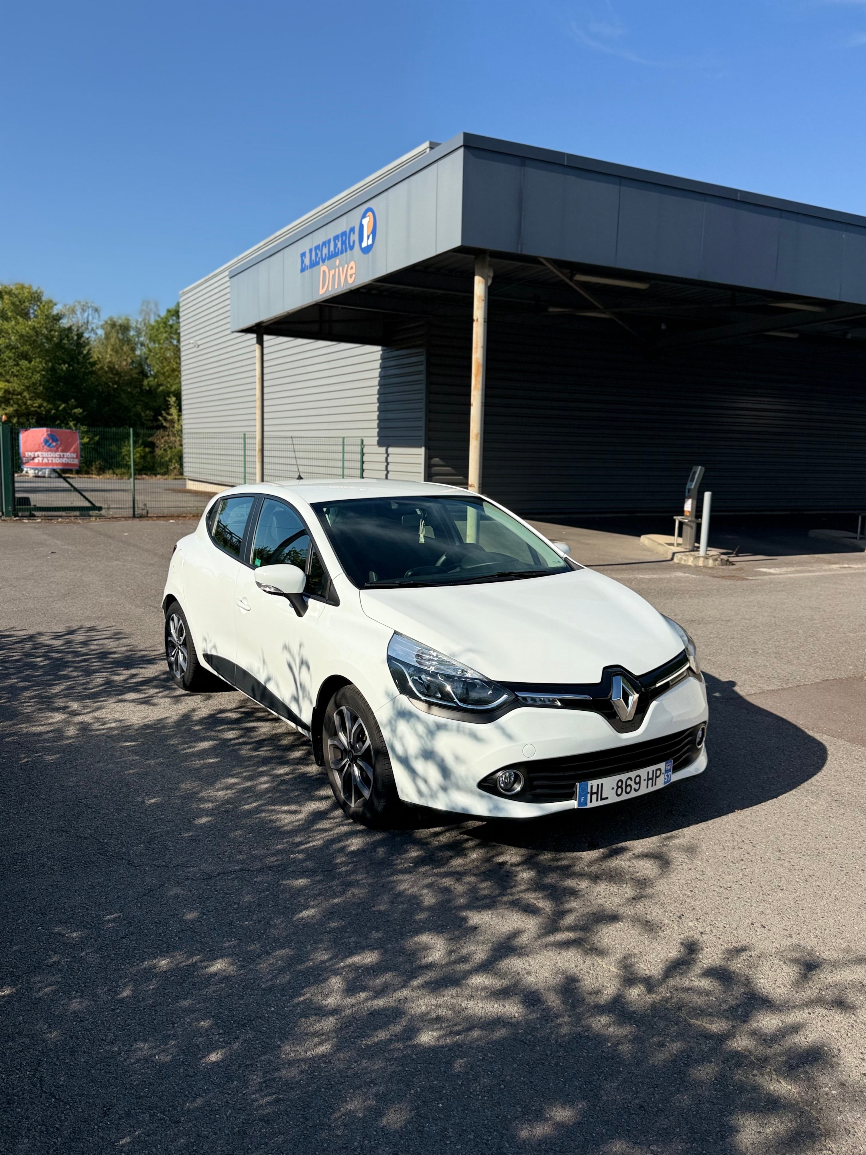 Renault Clio avec Autoradio