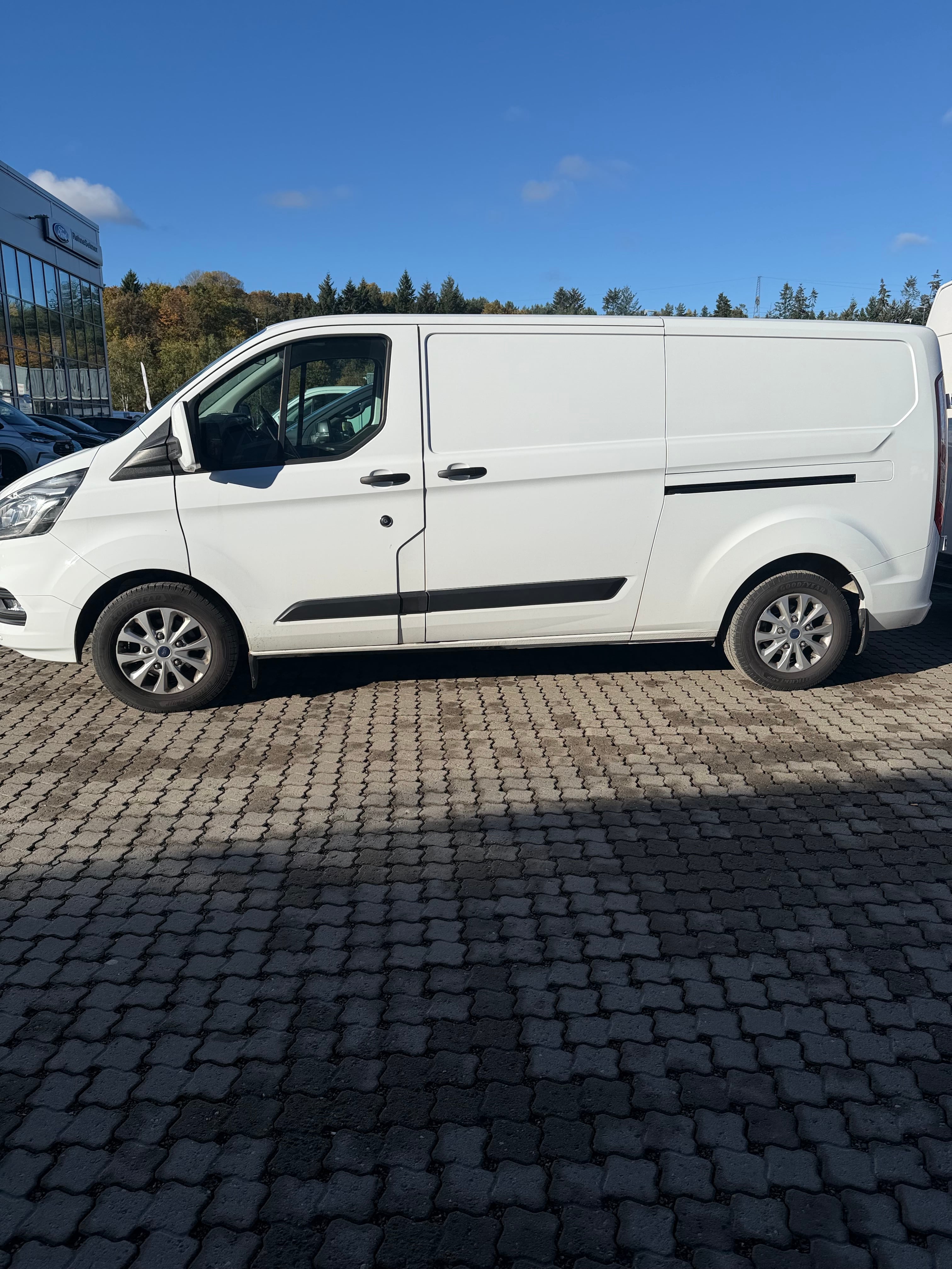Ford Transit Custom Varebil with Air conditioning