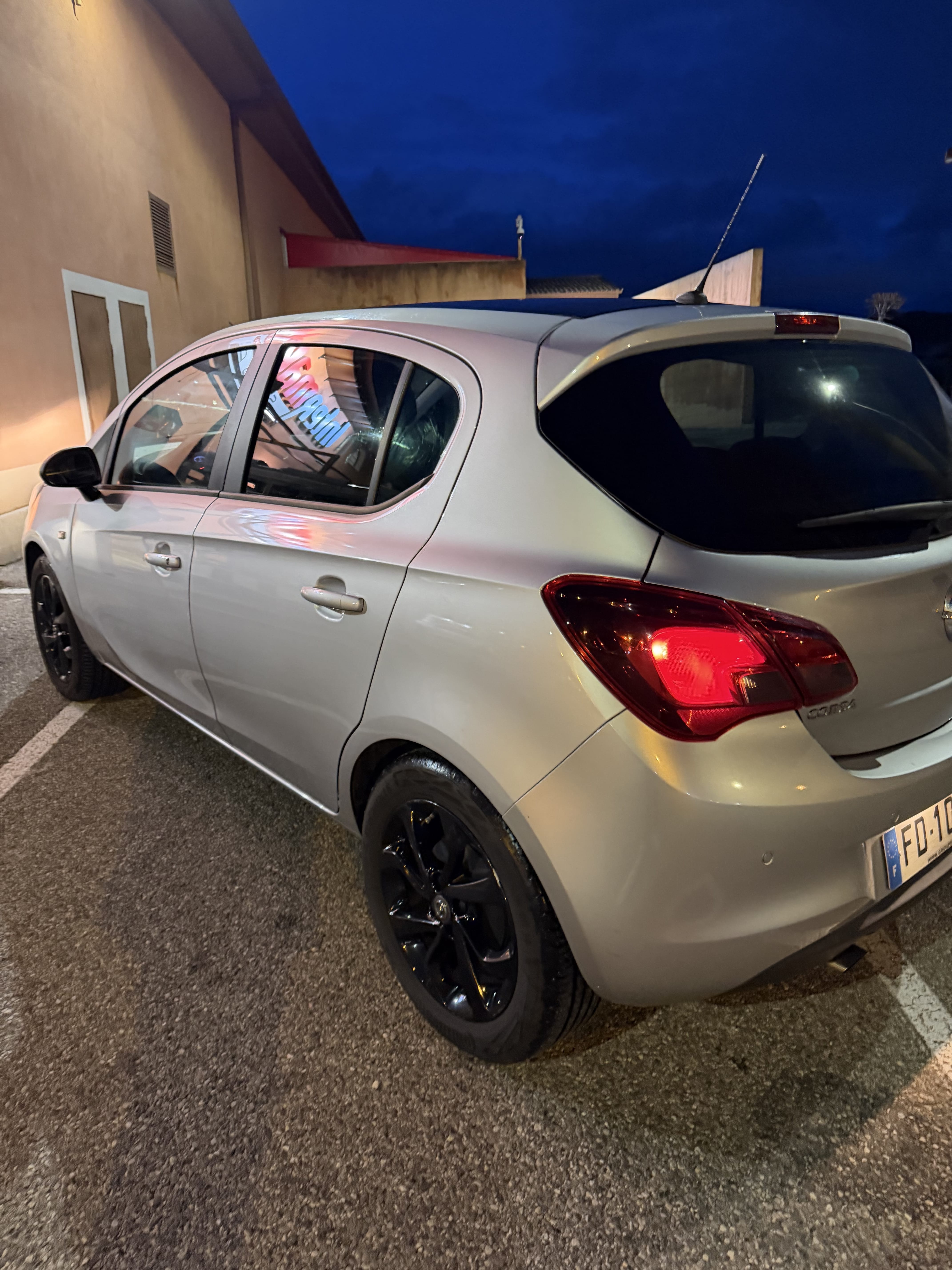 Opel Corsa Essence  98 avec Régulateur de vitesse