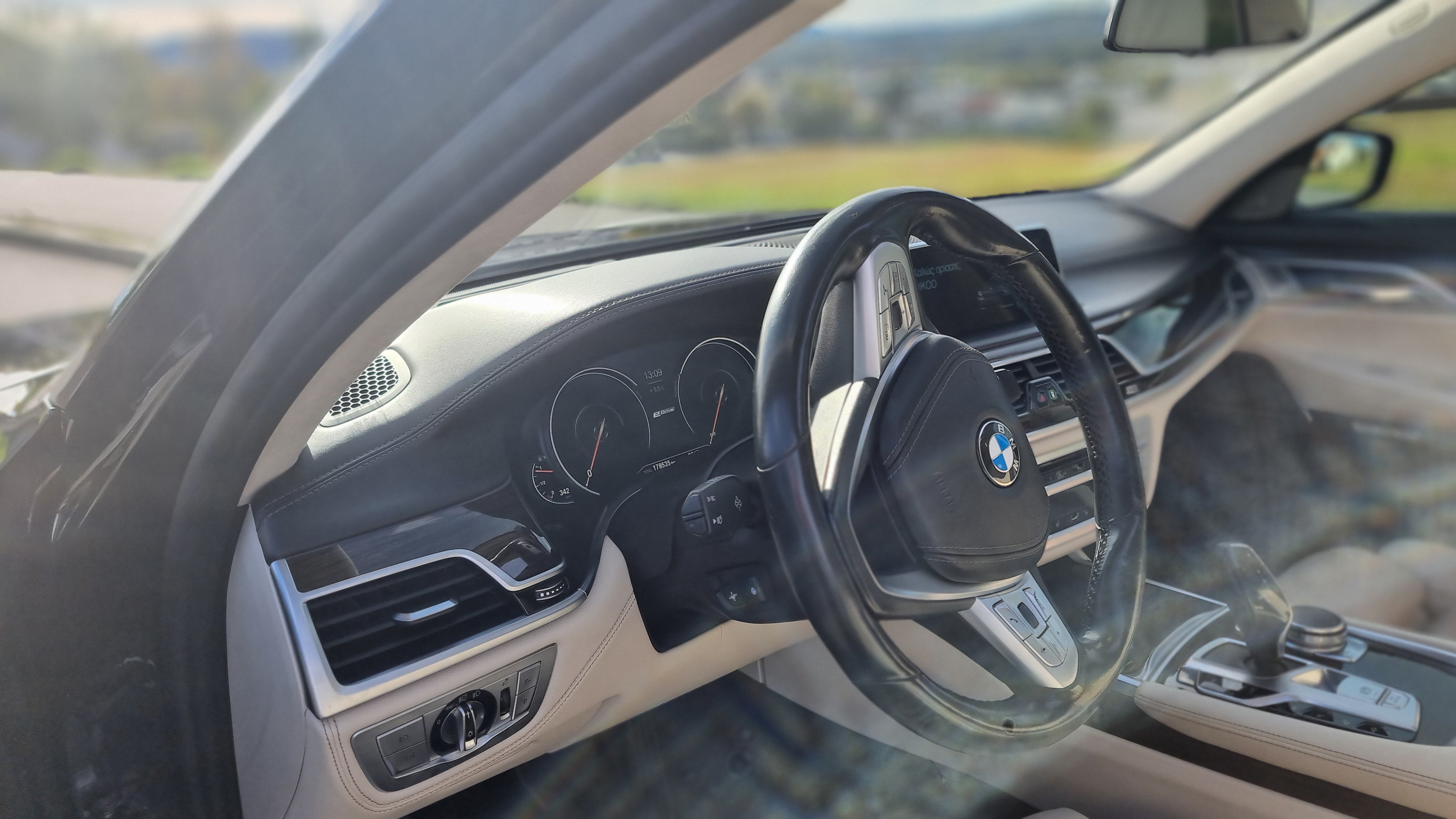 BMW 7-Serie 740I med GPS