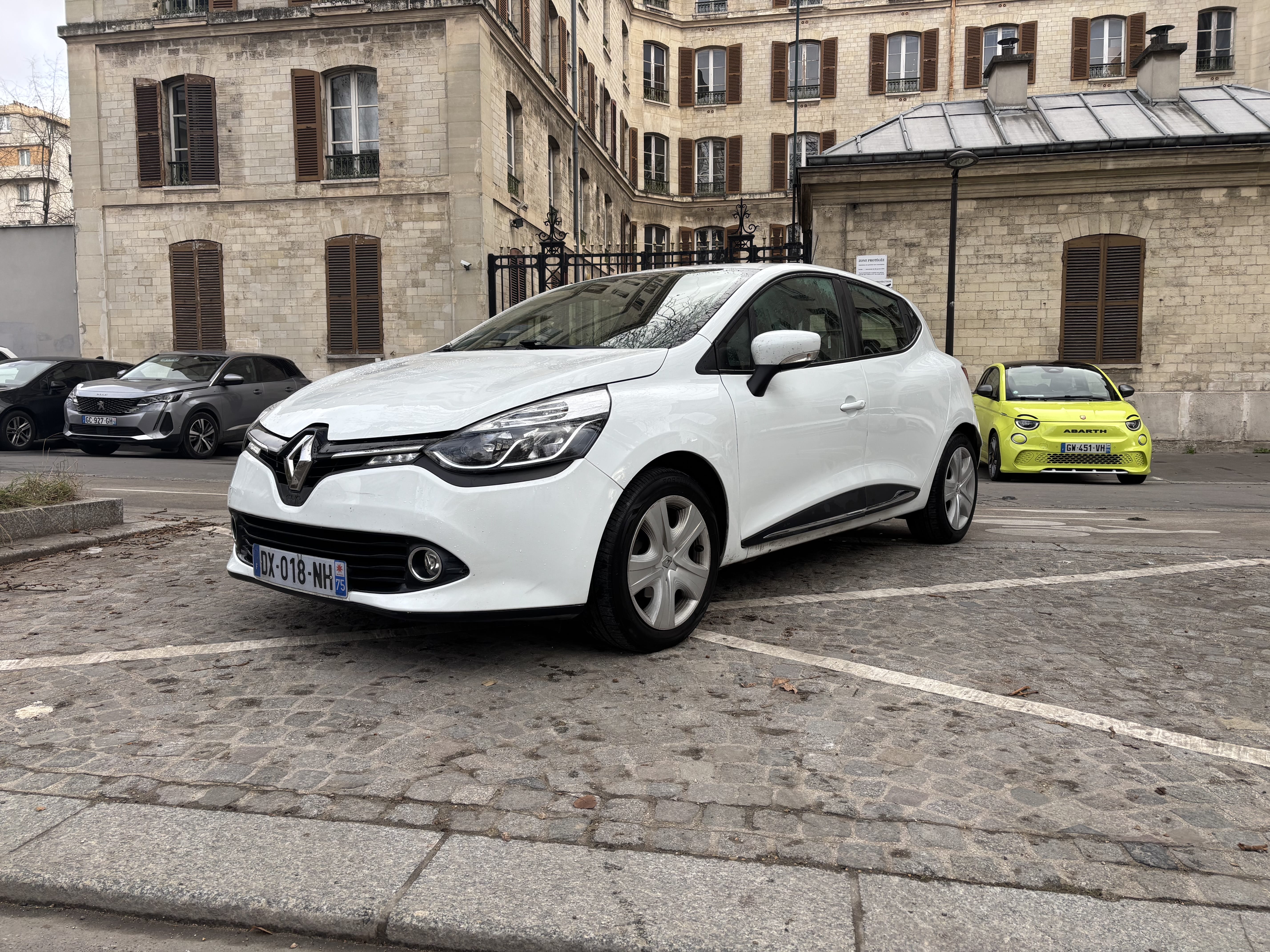 Renault Clio Hôpital la crois saint-Simon/Métro9Maraichers/ rue des Pyrénées /USB/Clim/Régulateur, 2015, Essence 98