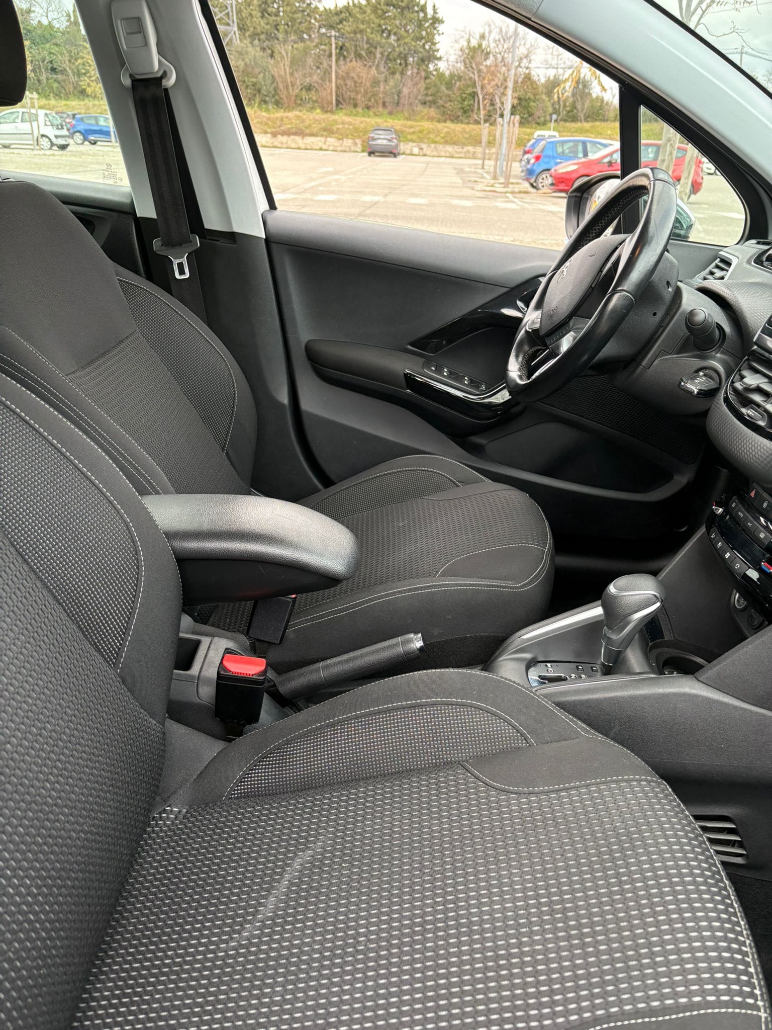 Peugeot 208 avec Régulateur de vitesse