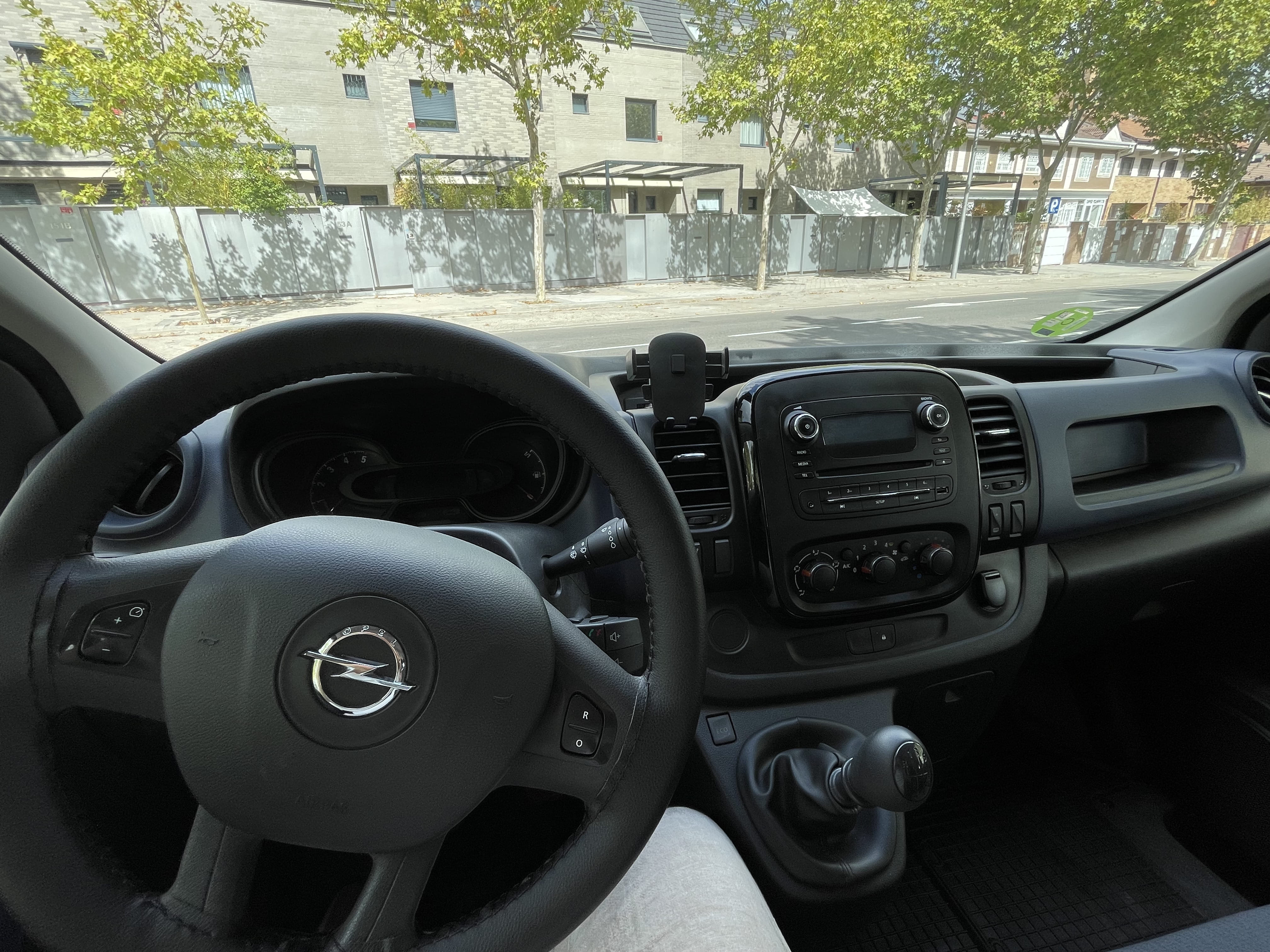 Opel Vivaro med Bluetooth audio
