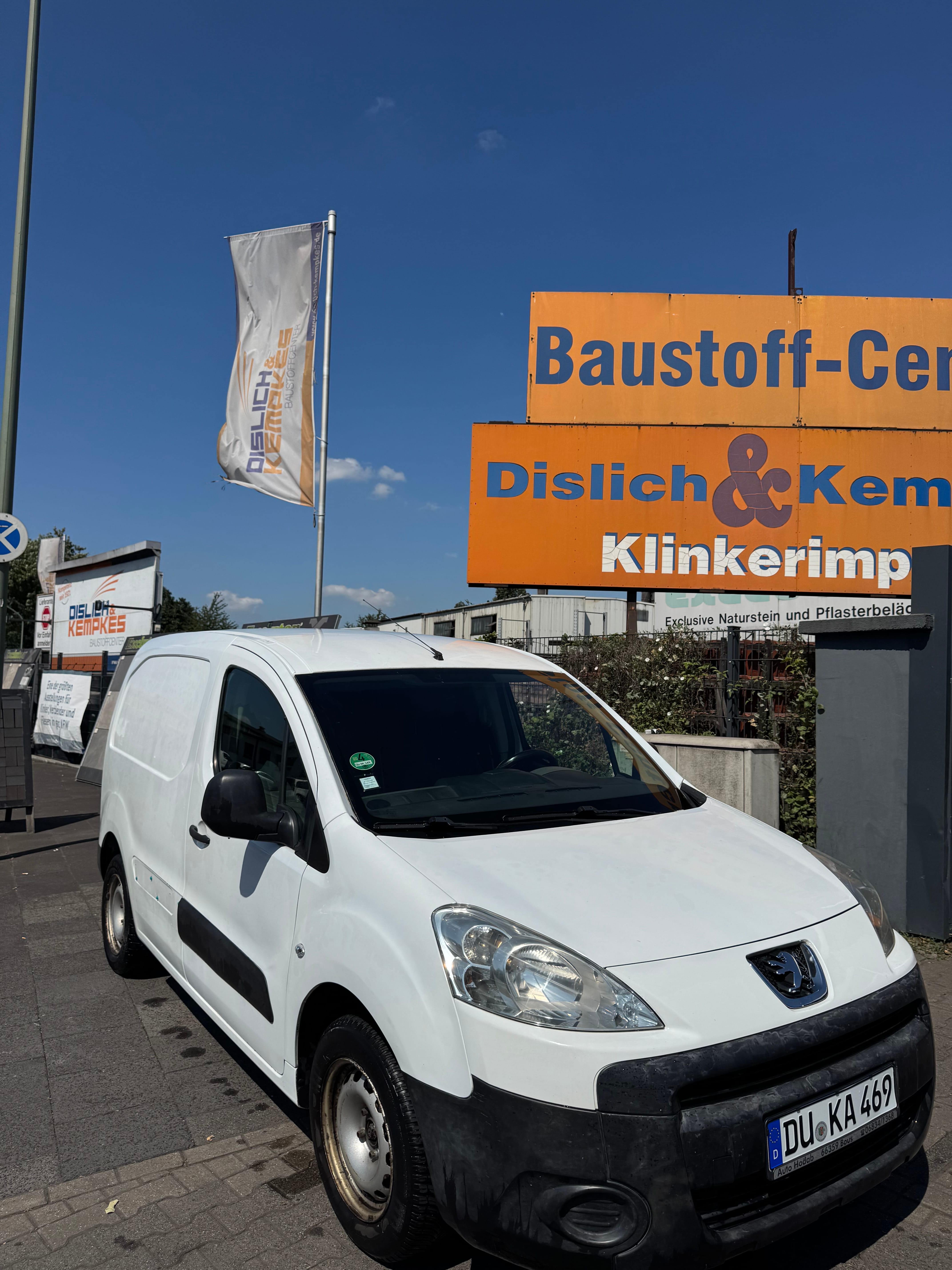 Peugeot Partner mit Autoradio