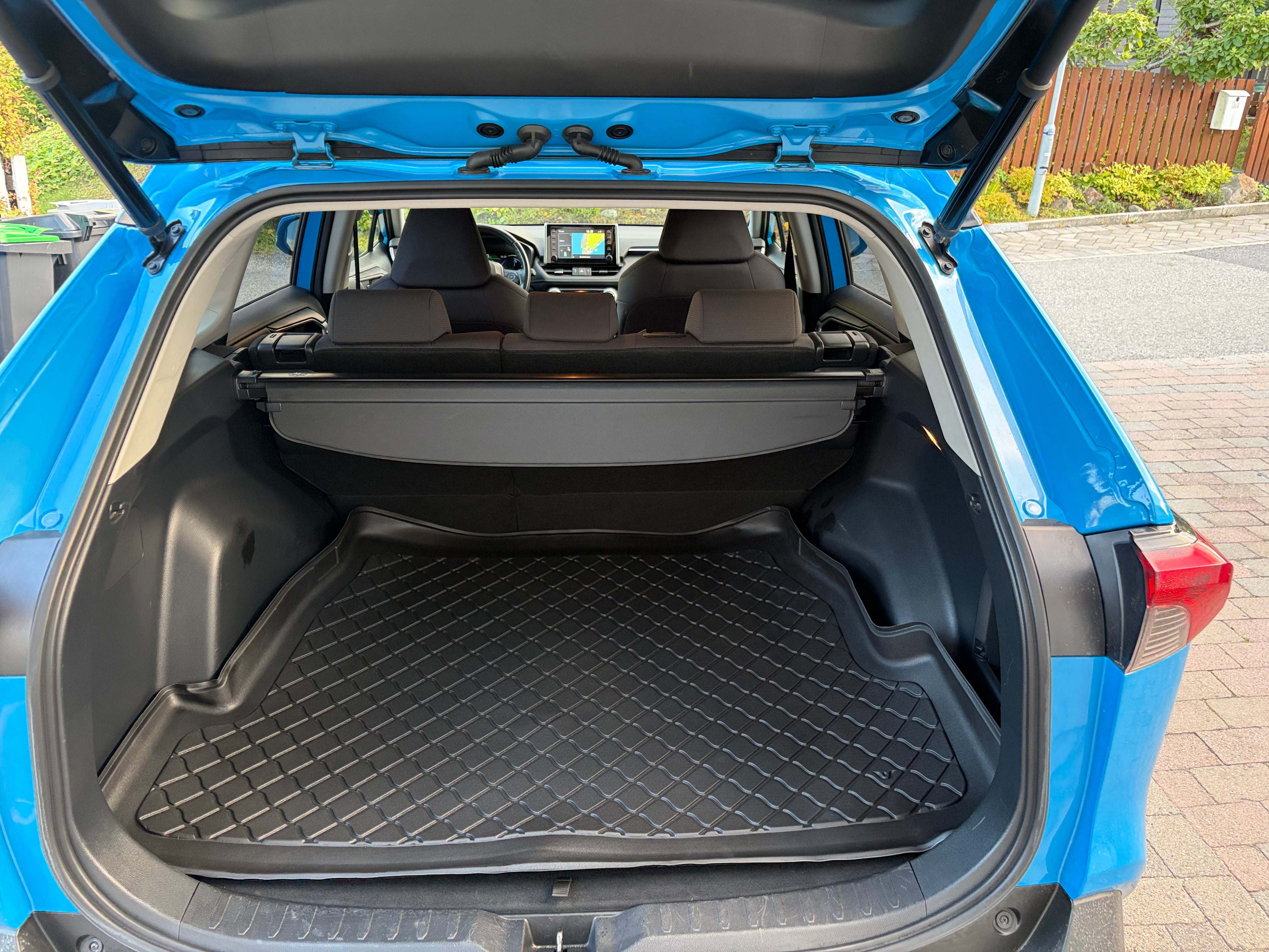 Toyota Rav4 Hybrid 2.5 Bensin Hybrid Automatgir AWD med Cruisekontroll