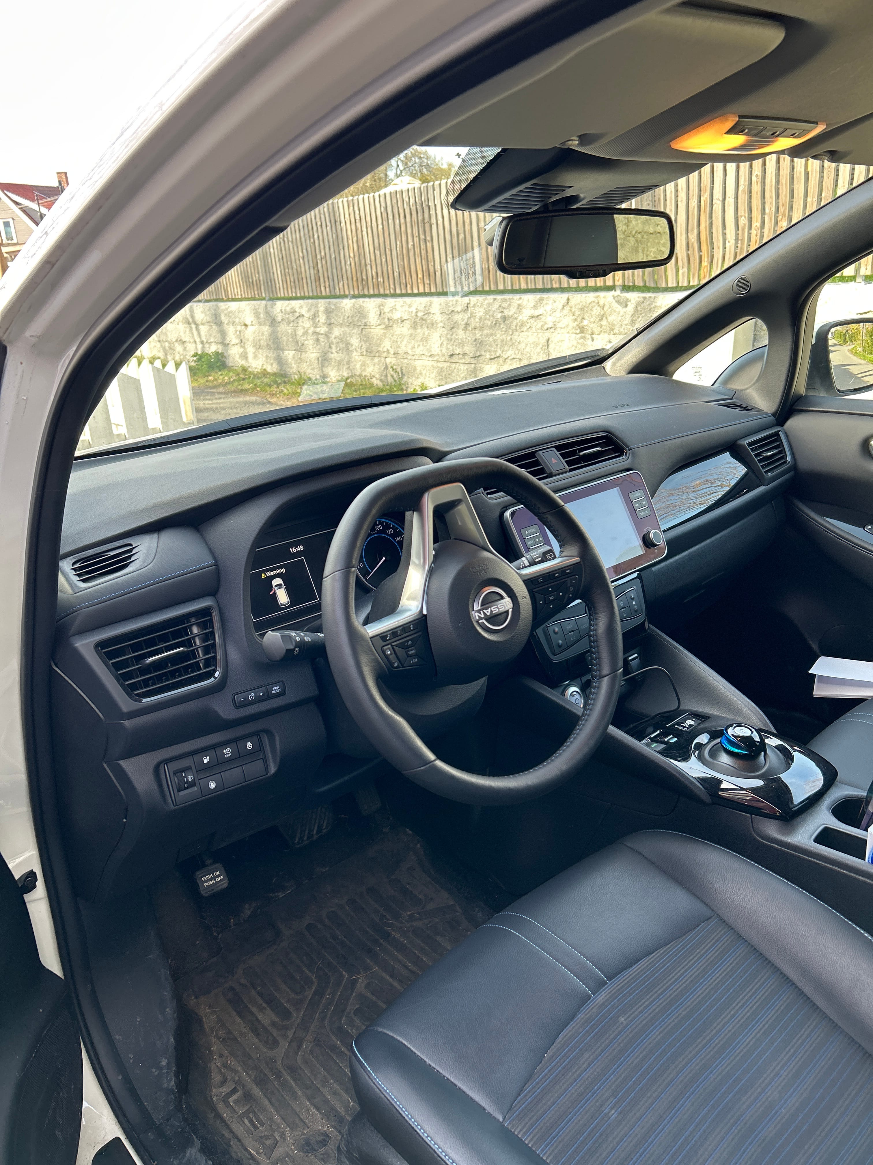 Nissan Leaf 62kwh E+ mit Navigationsgerät