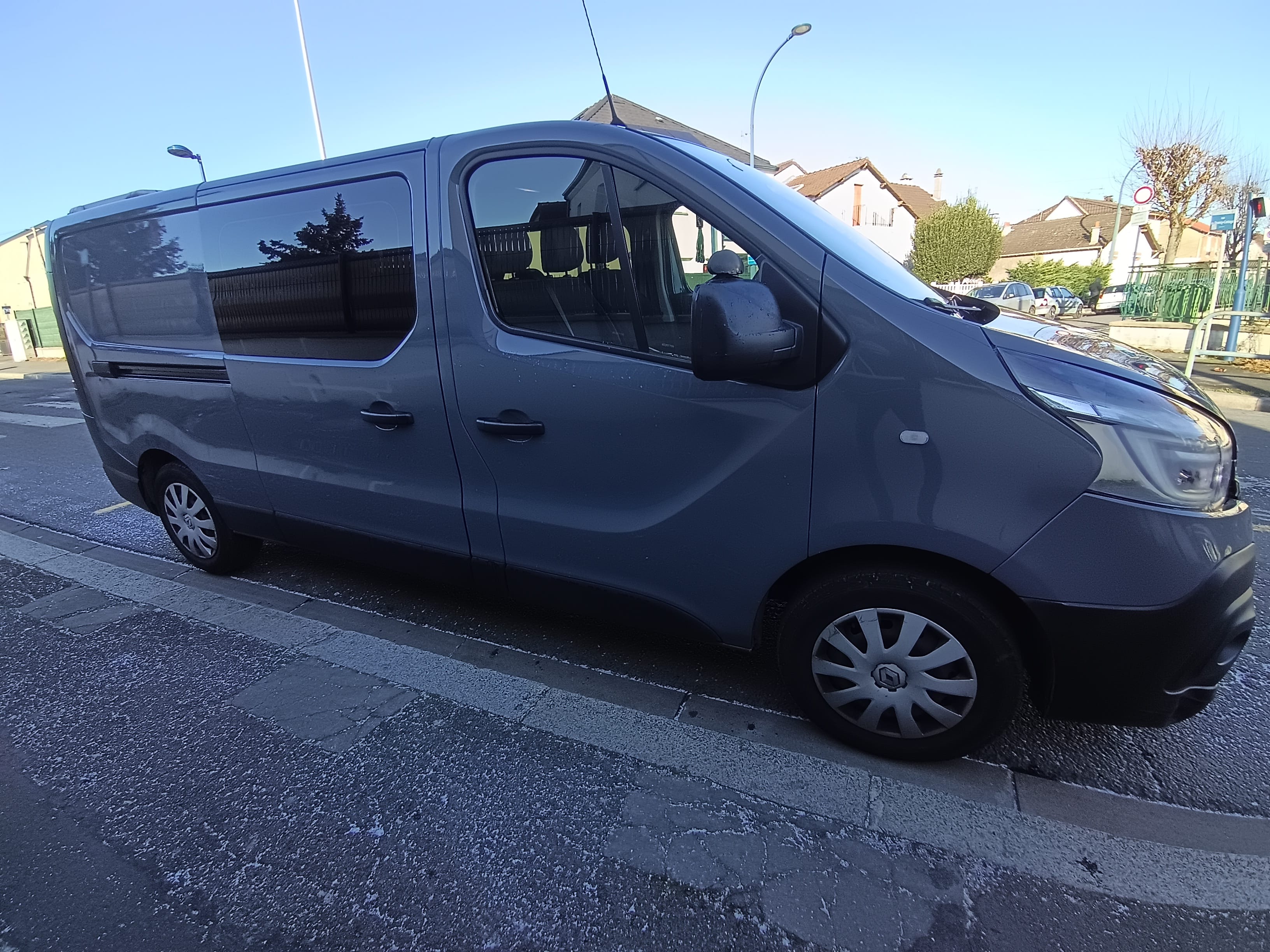 Renault Trafic Double Cabine  Van et Utilitaire, 2020, Diesel, 6 places