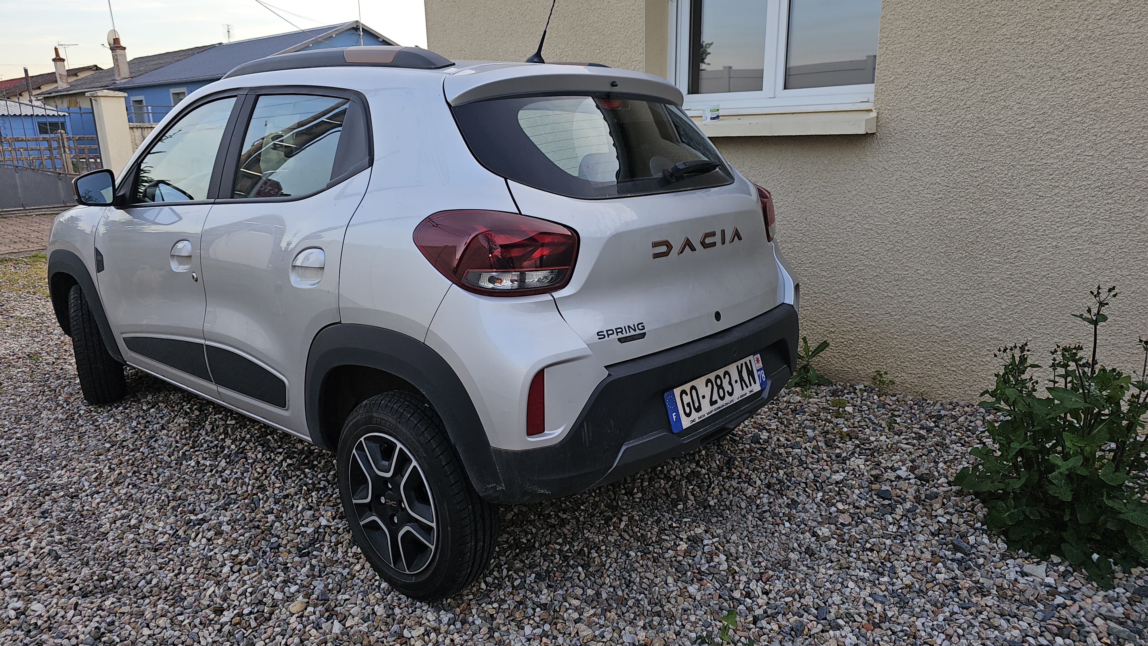 Dacia Spring avec GPS