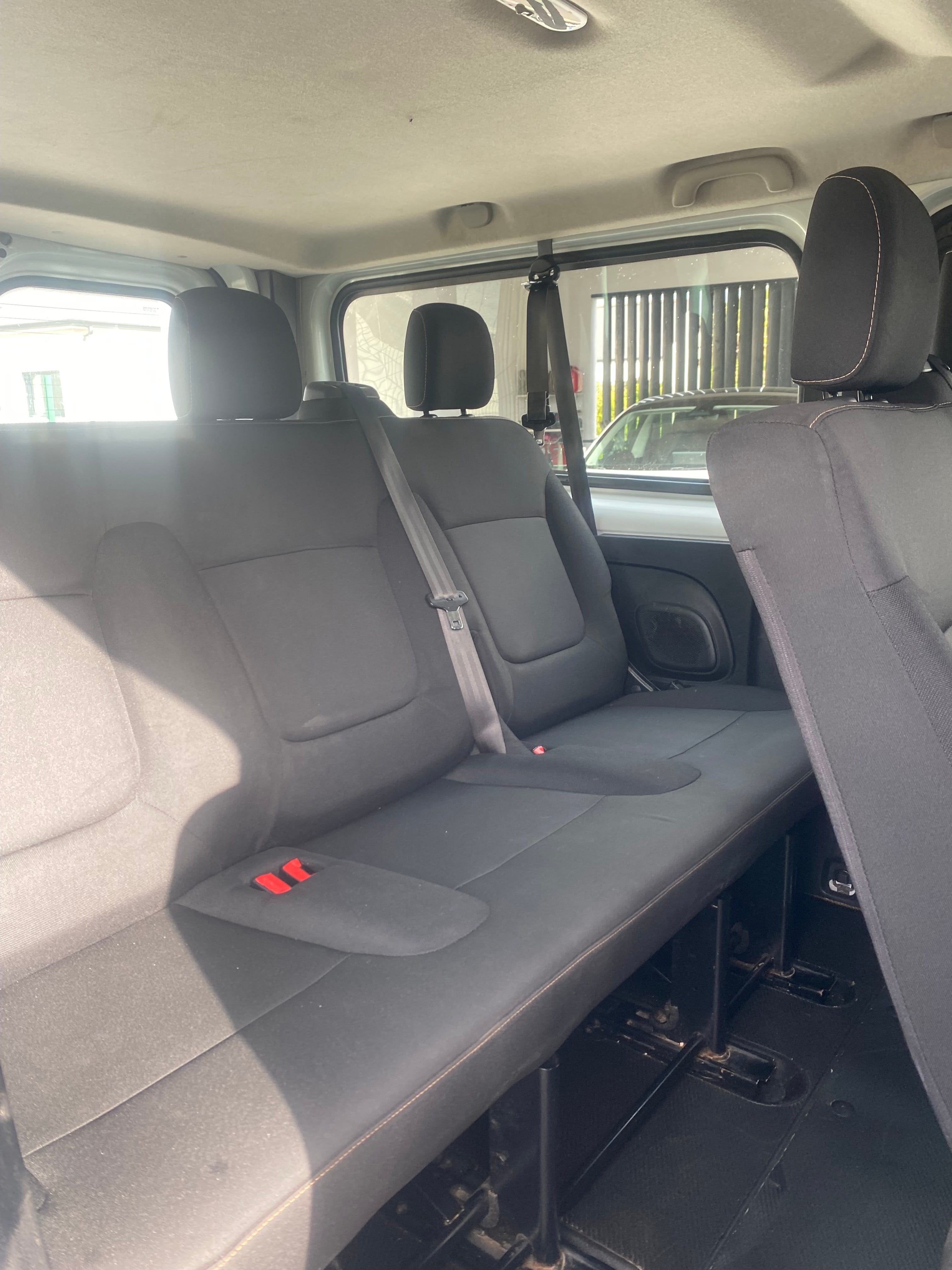 Renault Trafic Passenger avec Siège bébé