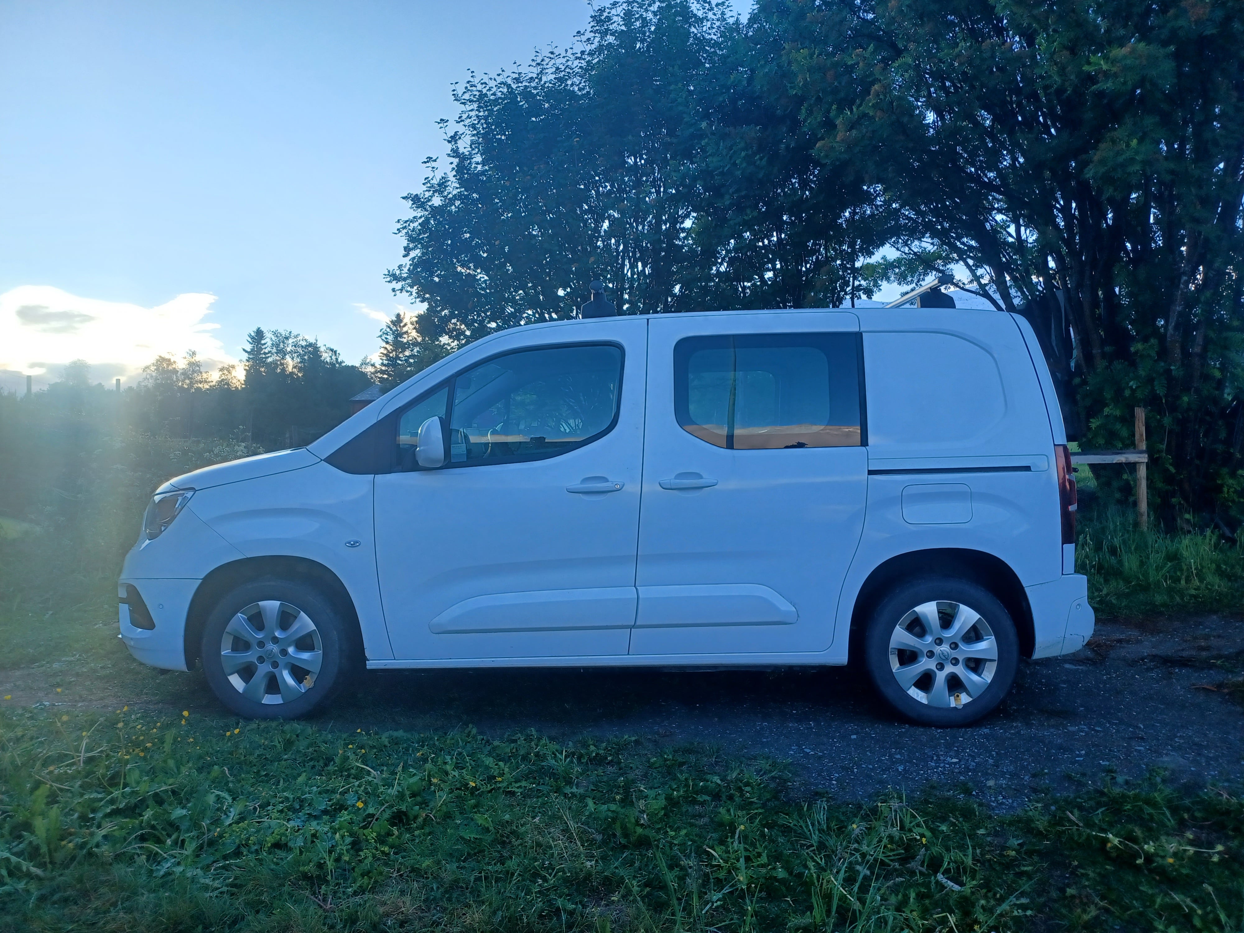 Opel Combo med Aircondition