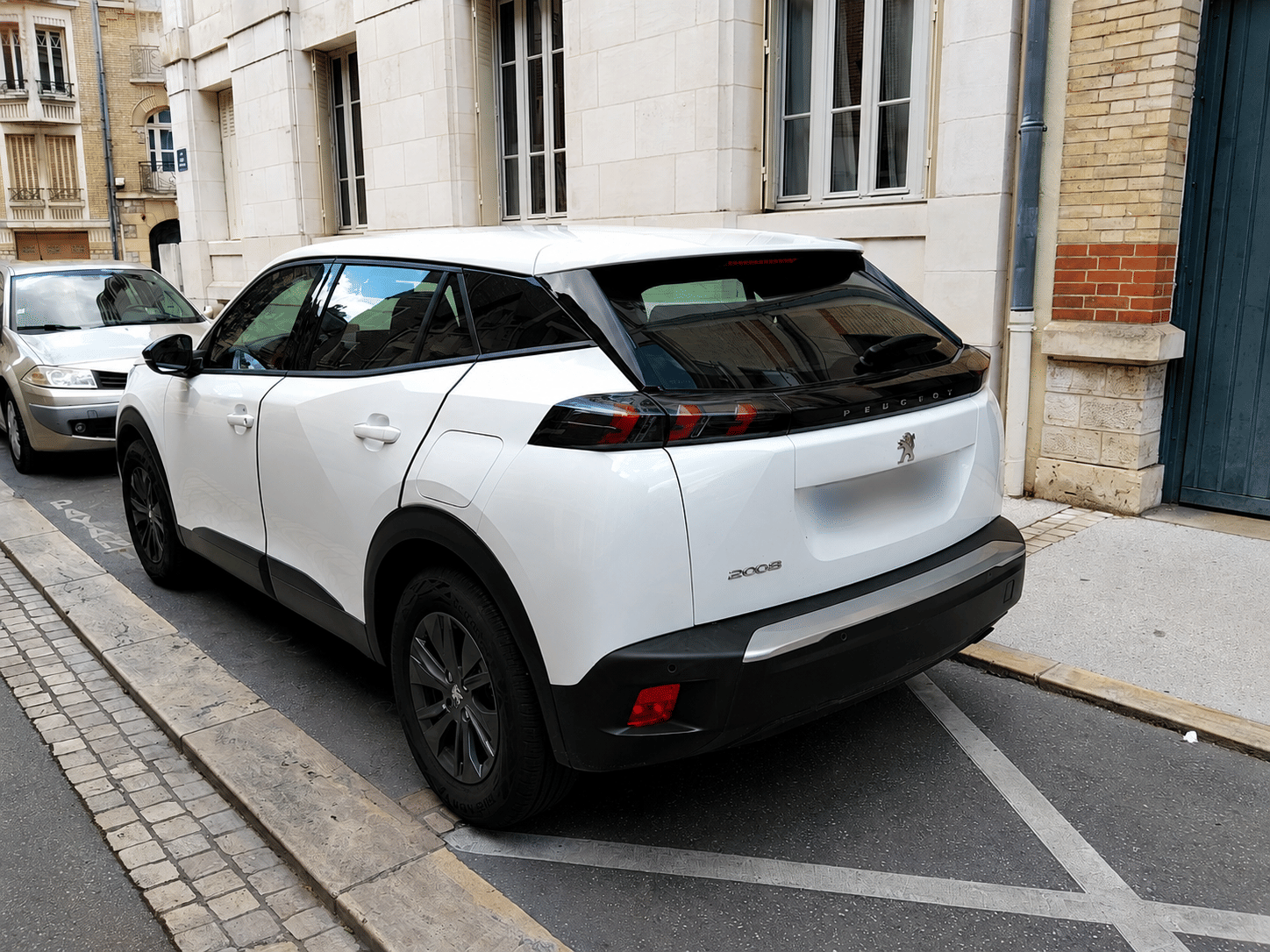 Peugeot 2008 avec GPS