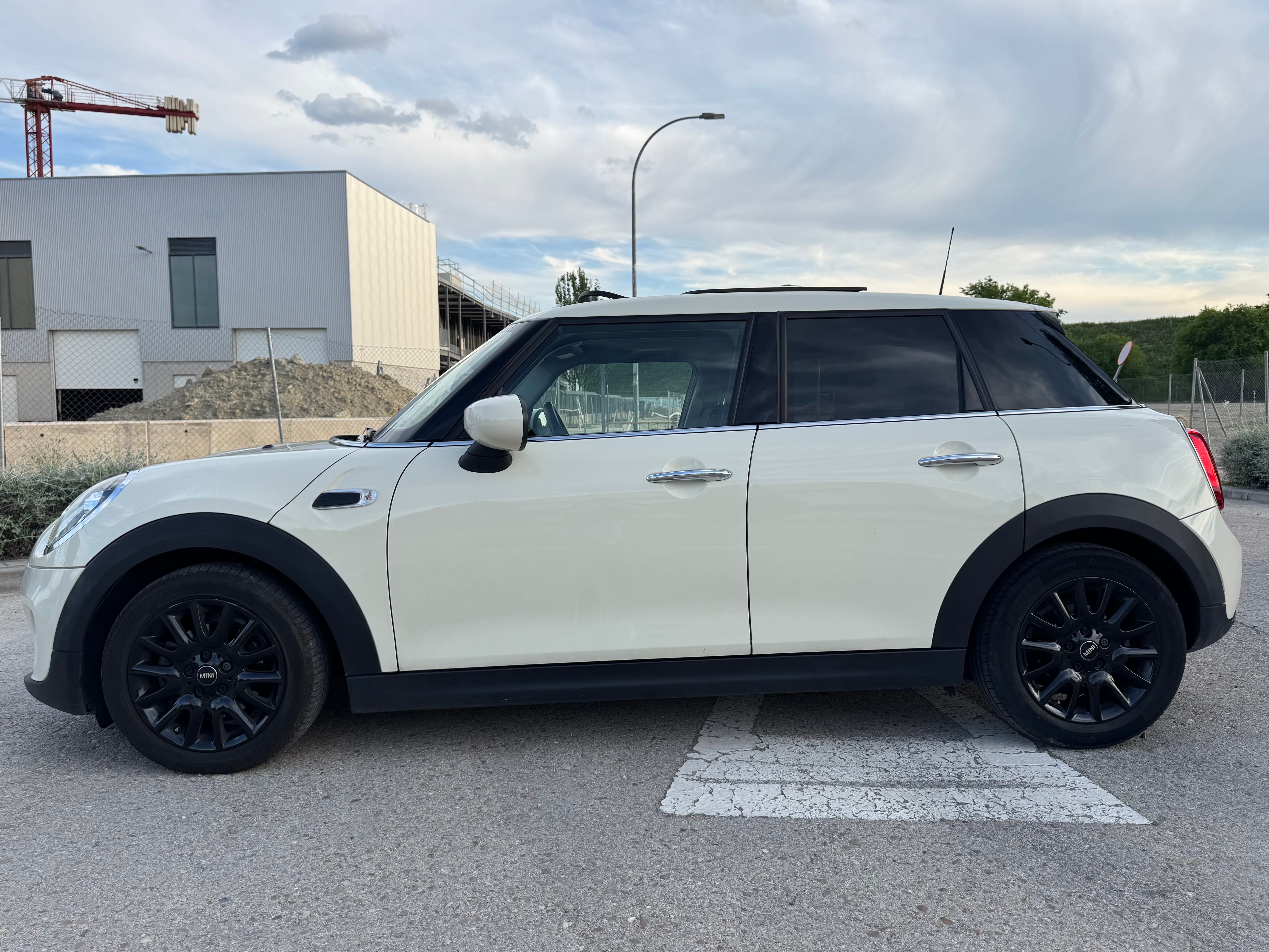 Mini One 5 Puertas mit Klimaanlage
