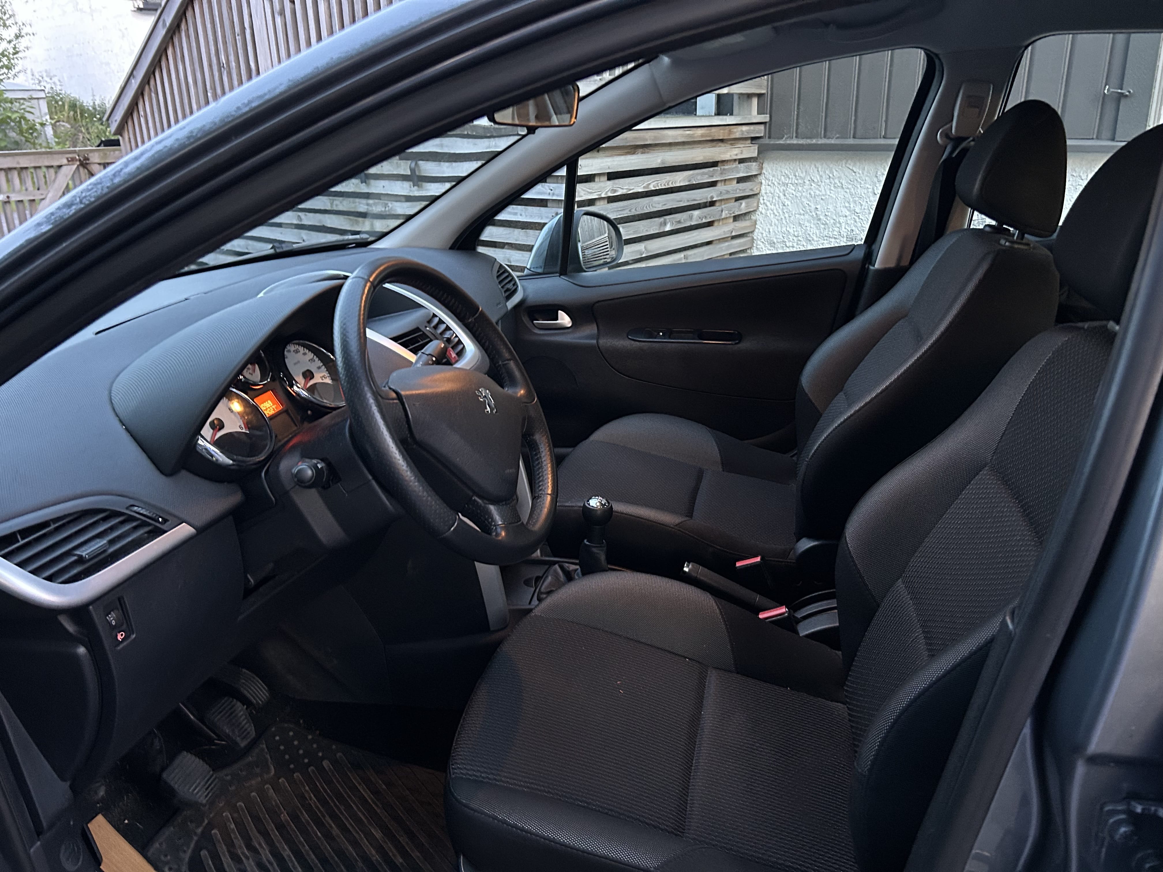 Peugeot 207 med Skiboks