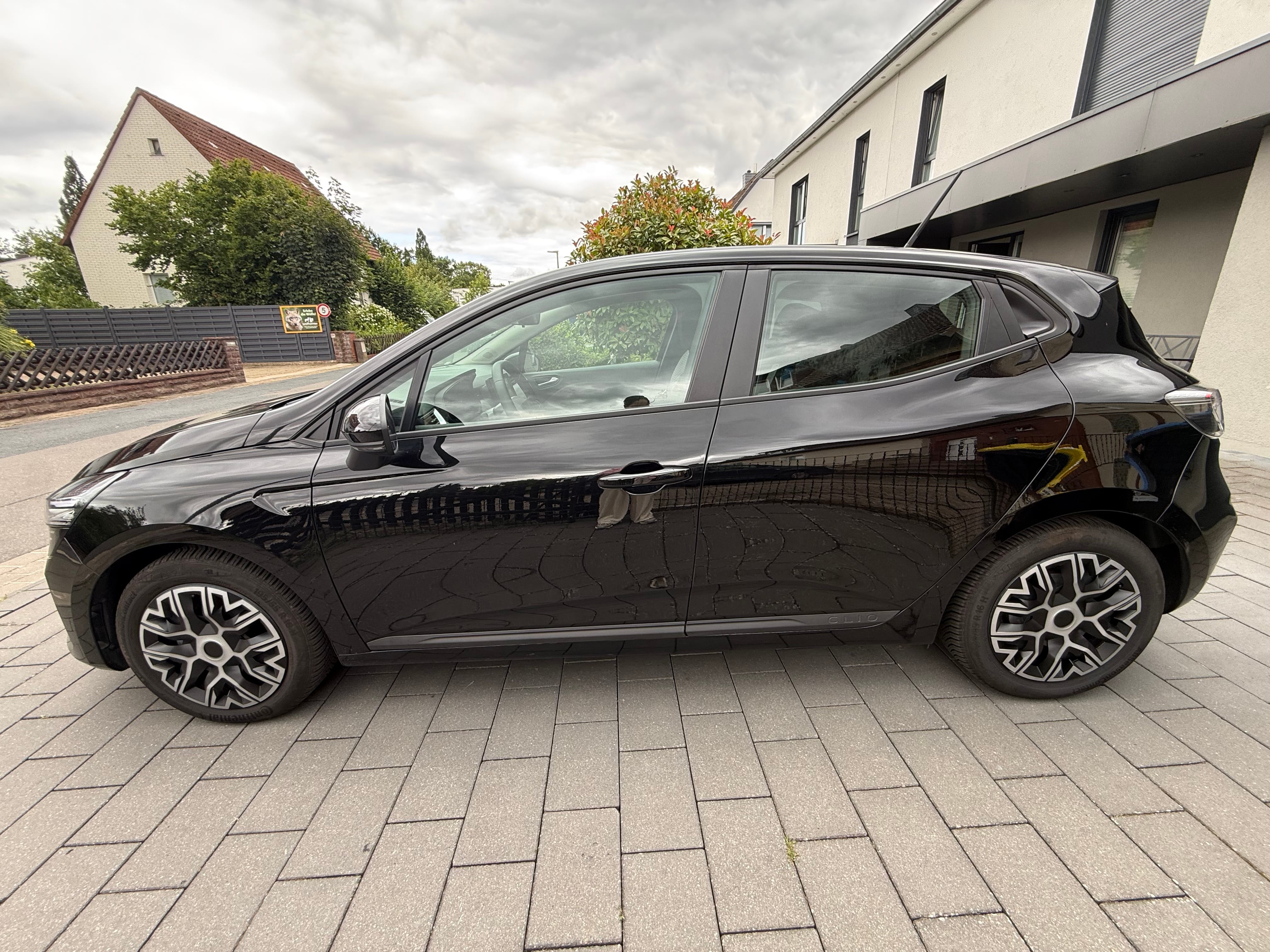 Renault Clio E-tech mit Klimaanlage