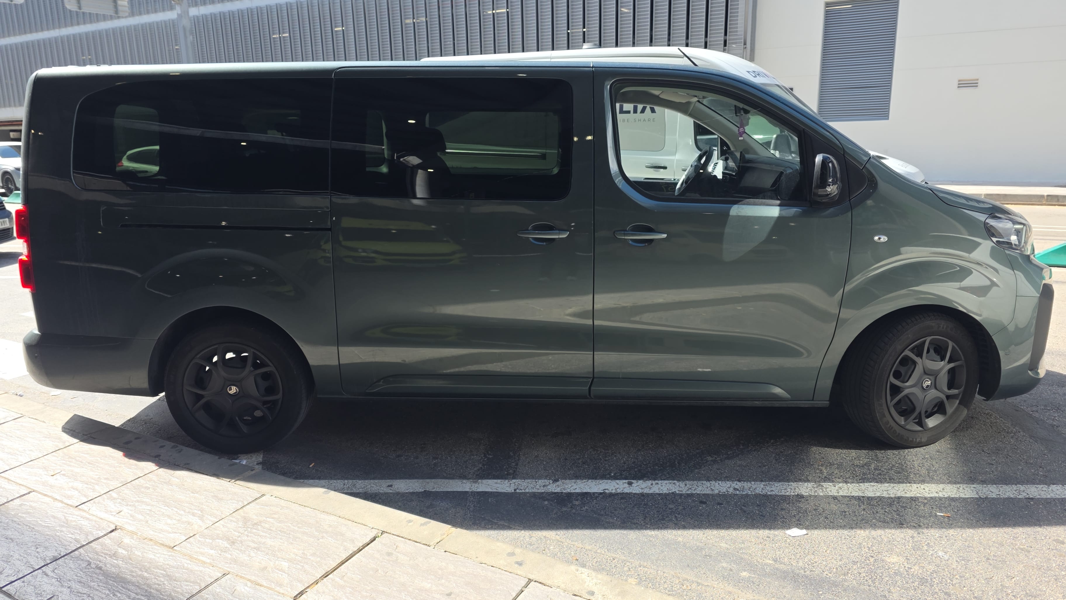 Citroen SpaceTourer 2000, 2024, Diesel, Automático, 9 plazas y más
