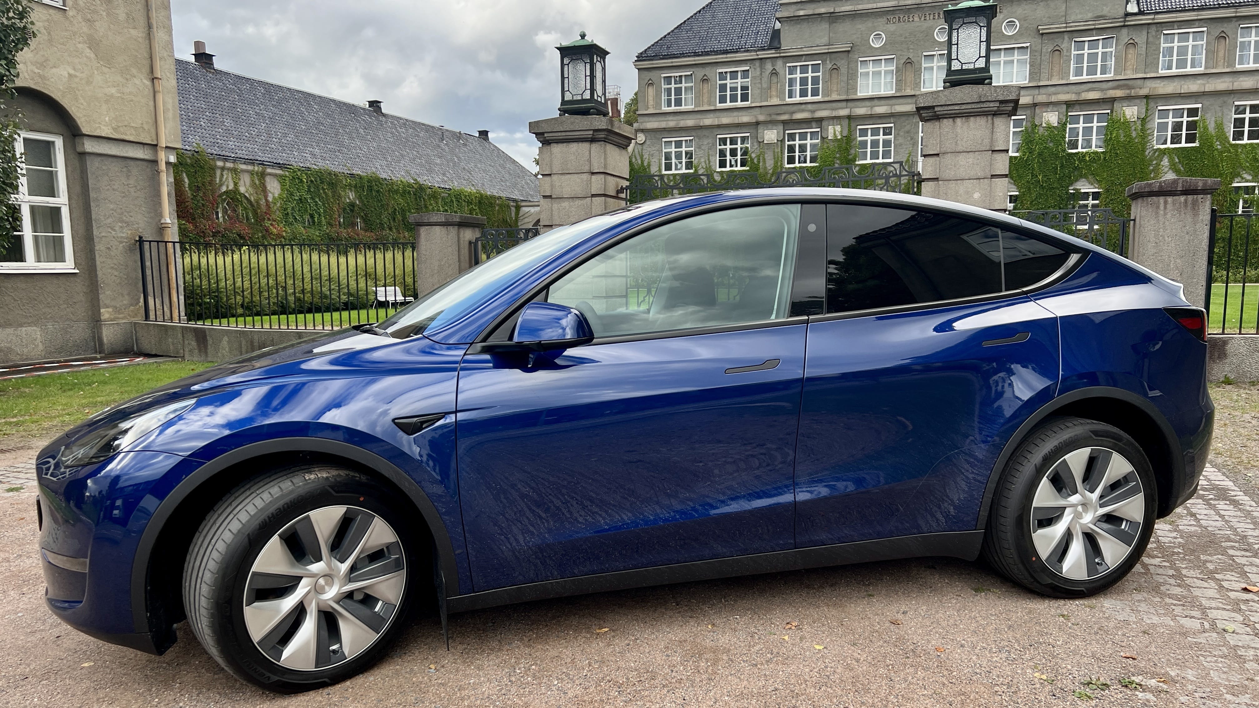 Tesla Model Y Long Range med Aircondition
