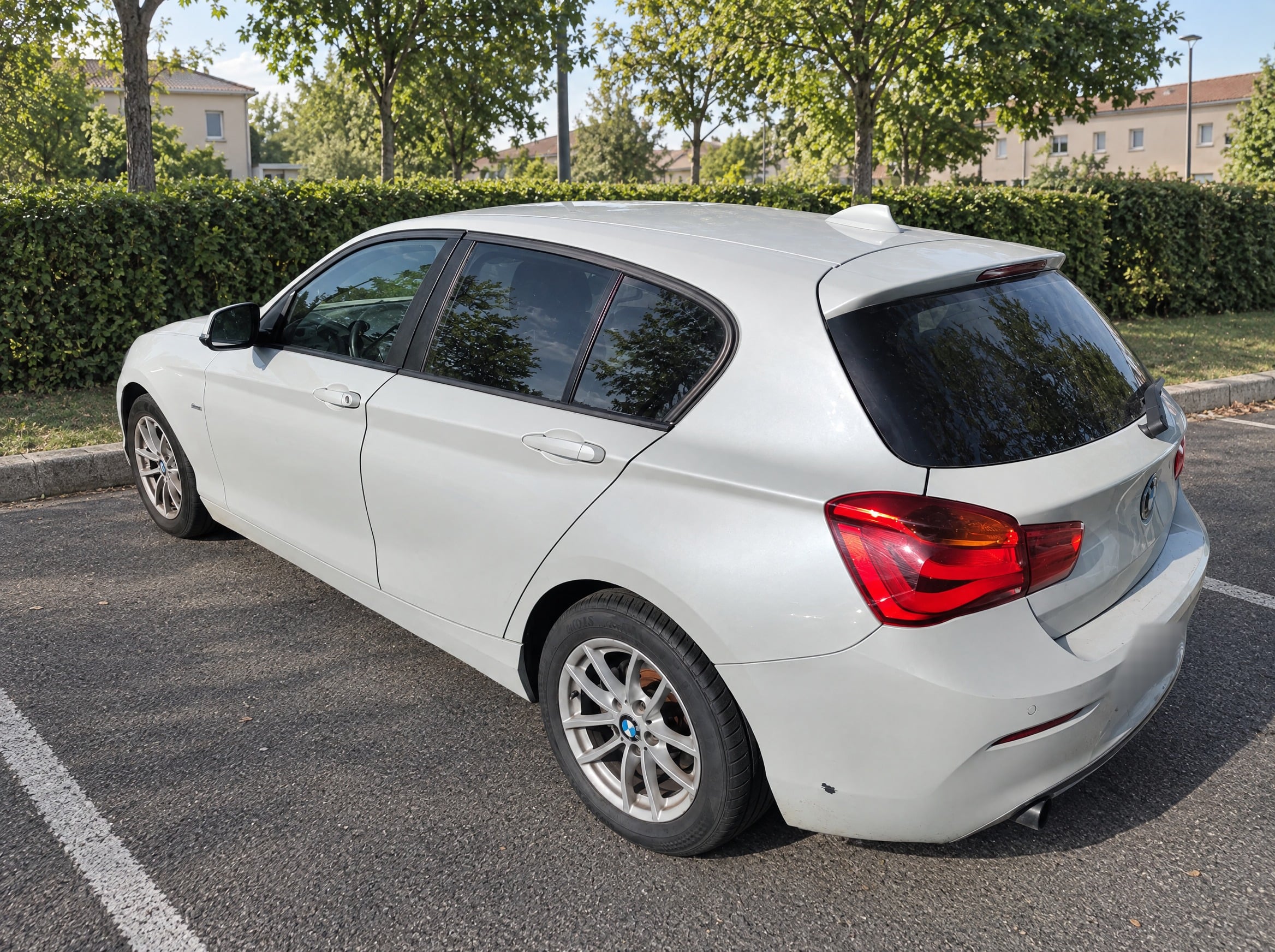 BMW Série 1 avec GPS