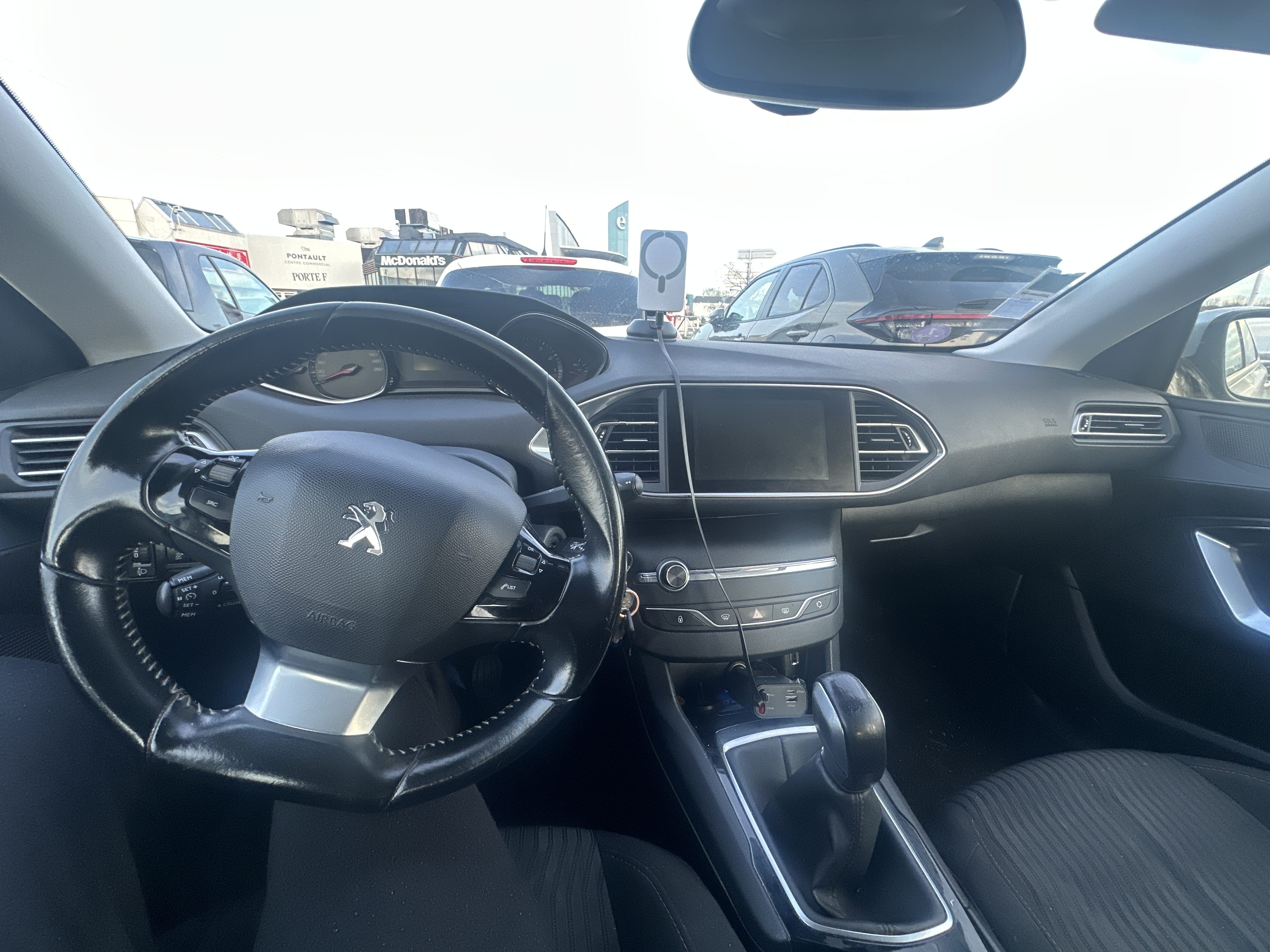 Peugeot 308 avec GPS