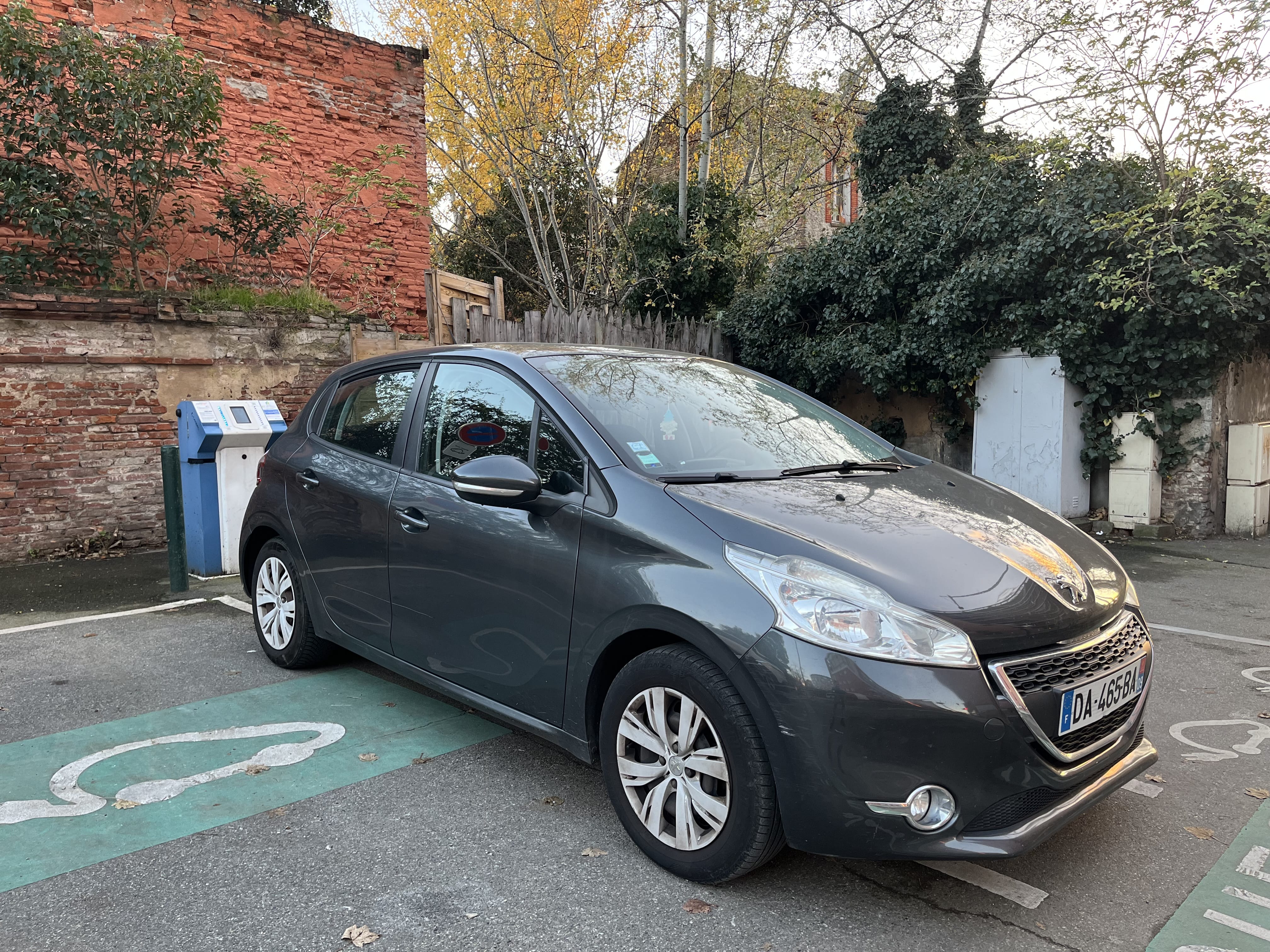 Peugeot 208 avec Climatisation